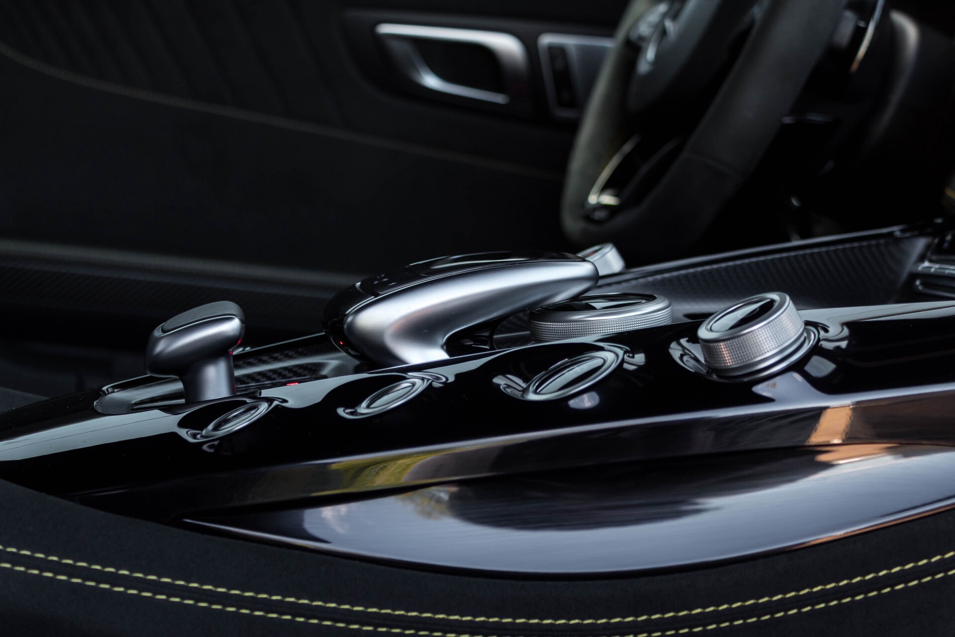 Mercedes-Benz AMG GT 4.0 R Designo Full Carbon Burmester Highend Distronic Camera Aut9 Foto 34