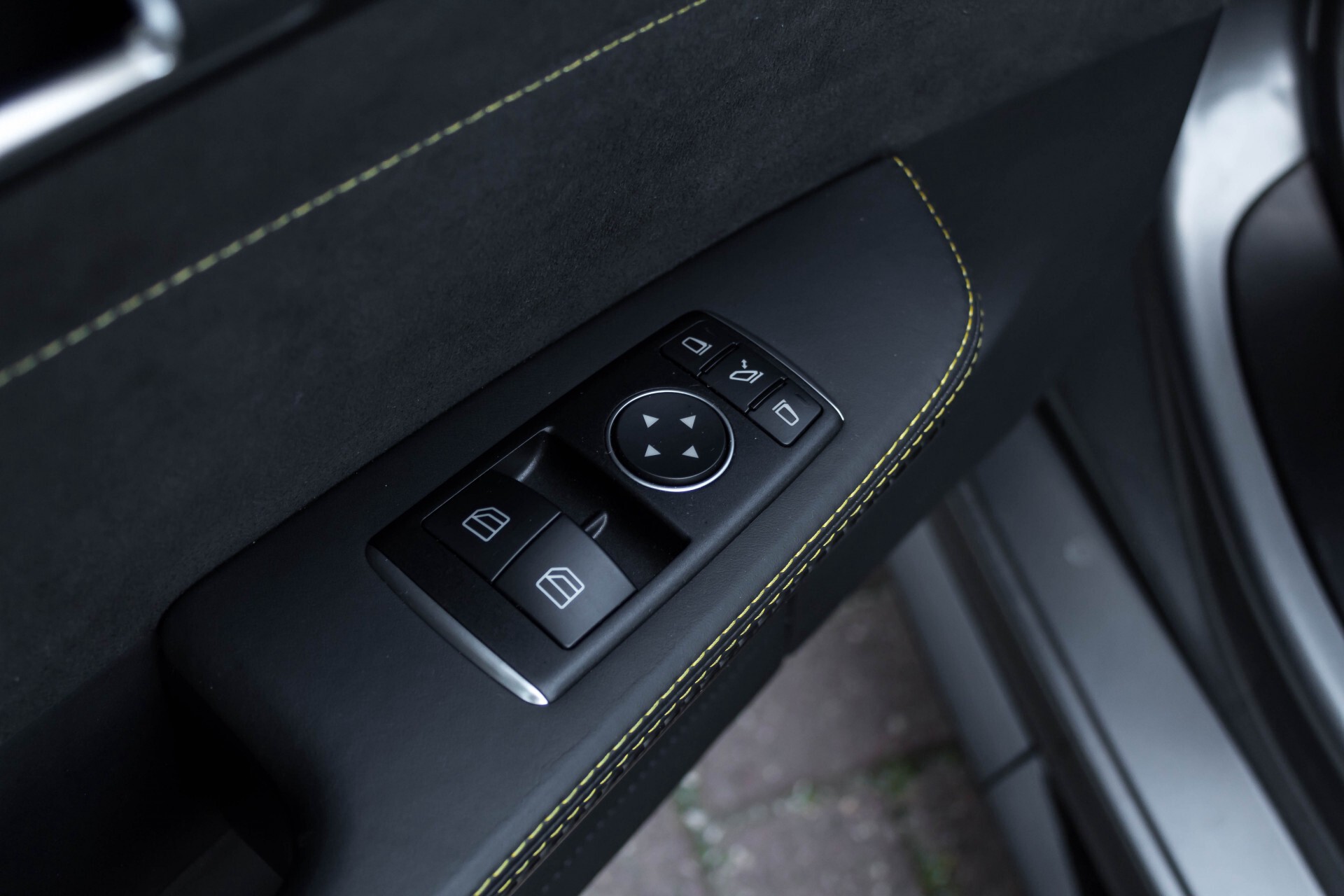 Mercedes-Benz AMG GT 4.0 R Designo Full Carbon Burmester Highend Distronic Camera Aut9 Foto 37