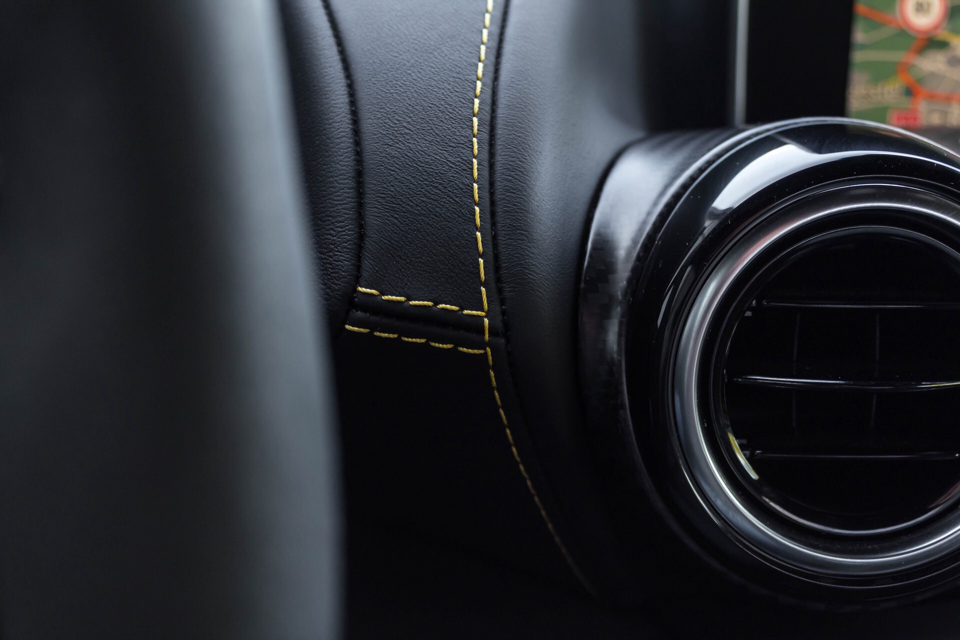 Mercedes-Benz AMG GT 4.0 R Designo Full Carbon Burmester Highend Distronic Camera Aut9 Foto 39