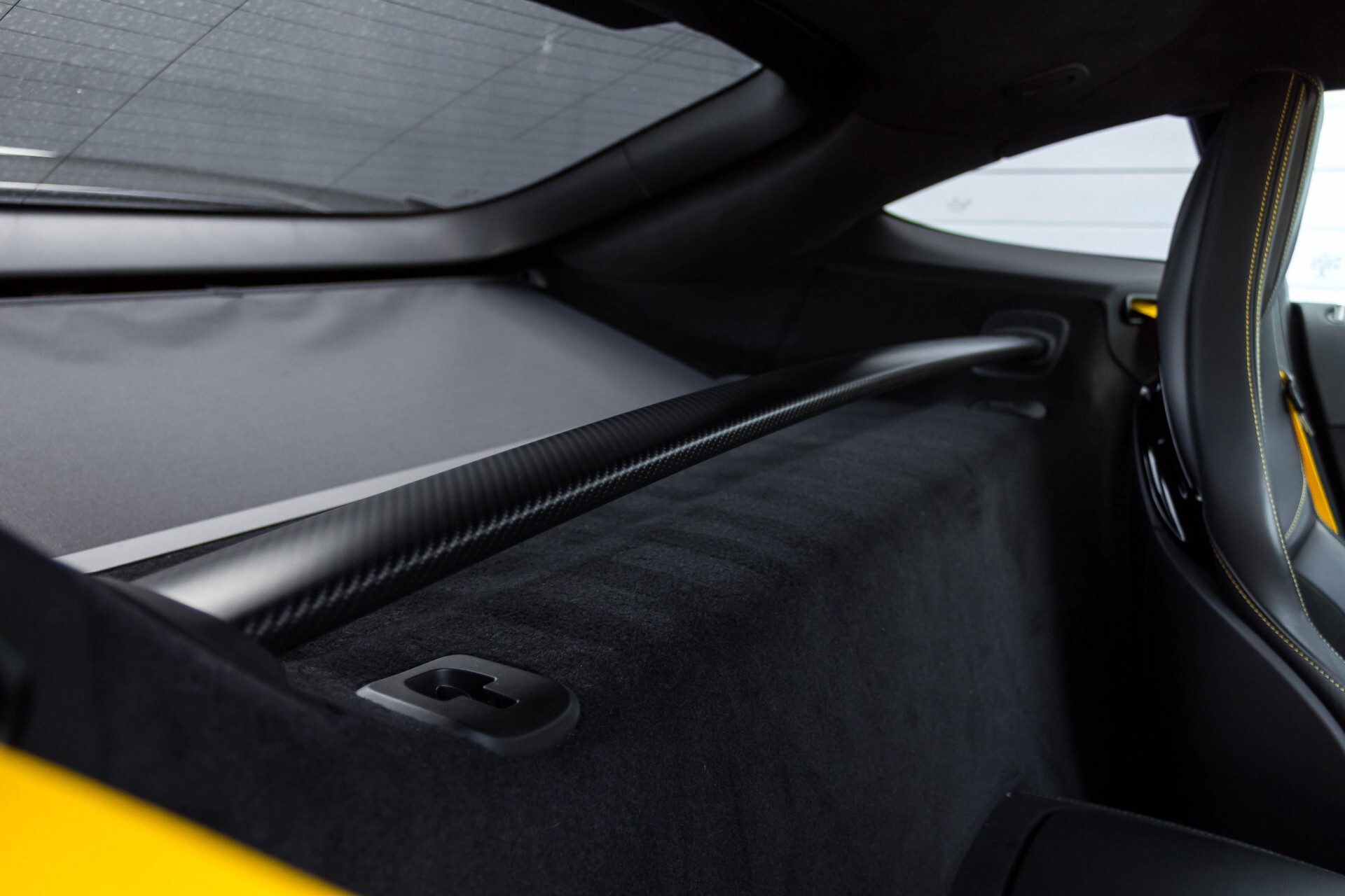 Mercedes-Benz AMG GT 4.0 R Designo Full Carbon Burmester Highend Distronic Camera Aut9 Foto 4