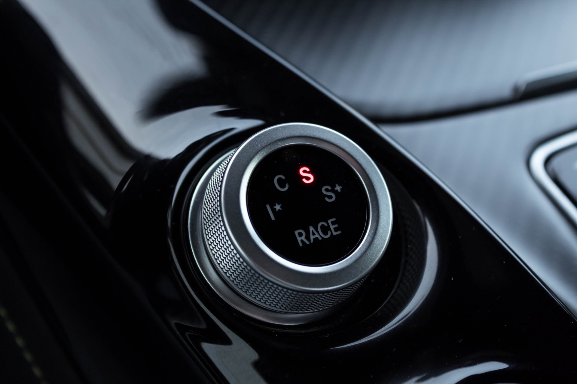 Mercedes-Benz AMG GT 4.0 R Designo Full Carbon Burmester Highend Distronic Camera Aut9 Foto 48