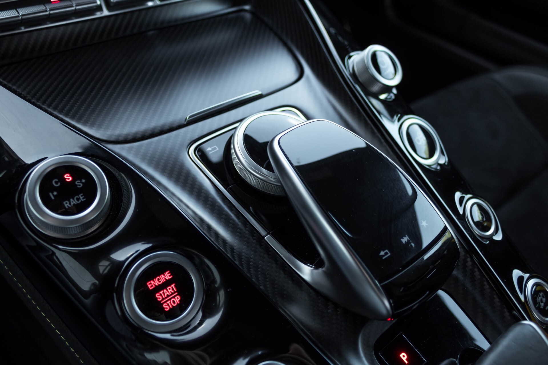 Mercedes-Benz AMG GT 4.0 R Designo Full Carbon Burmester Highend Distronic Camera Aut9 Foto 56