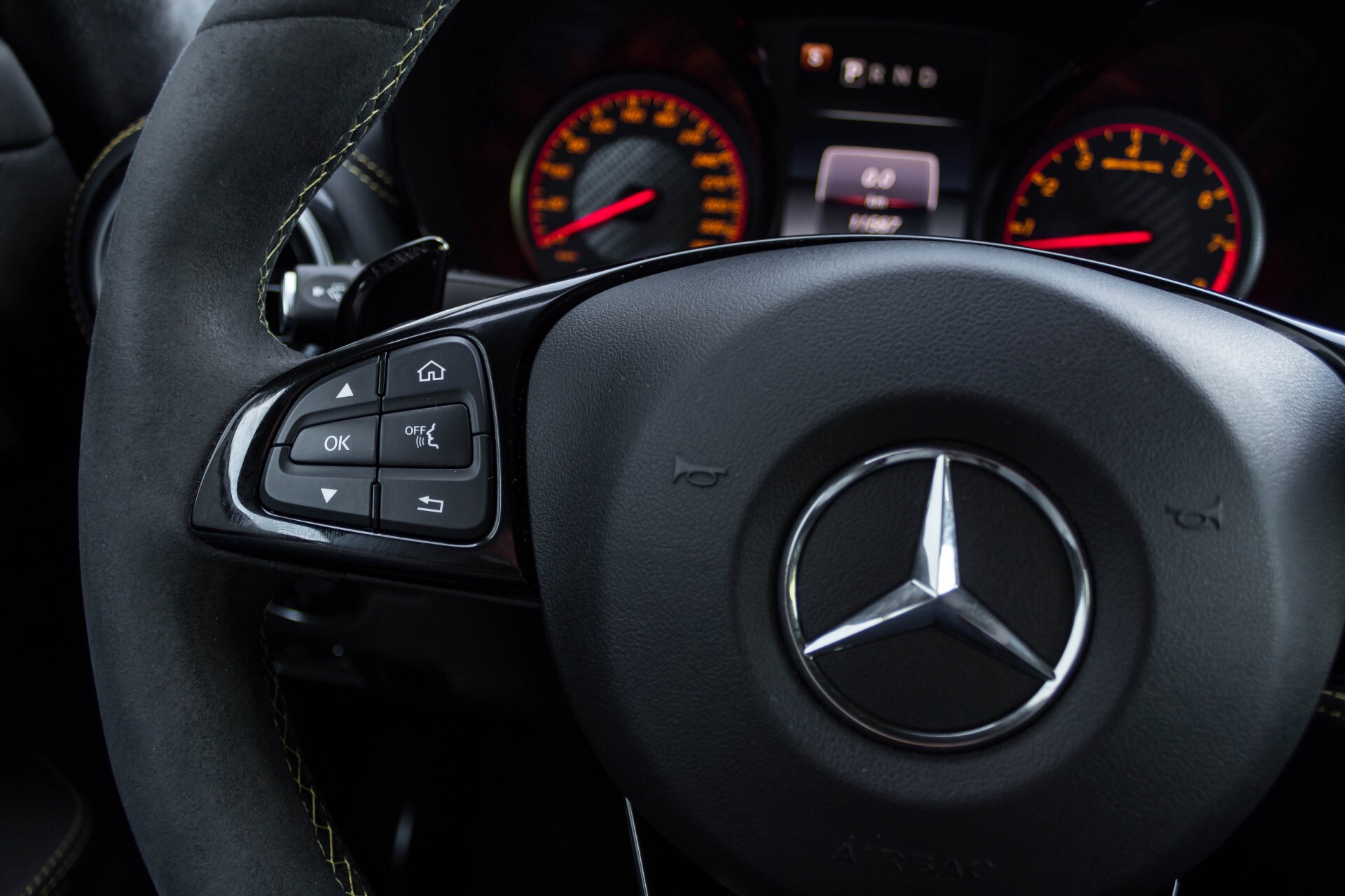 Mercedes-Benz AMG GT 4.0 R Designo Full Carbon Burmester Highend Distronic Camera Aut9 Foto 8