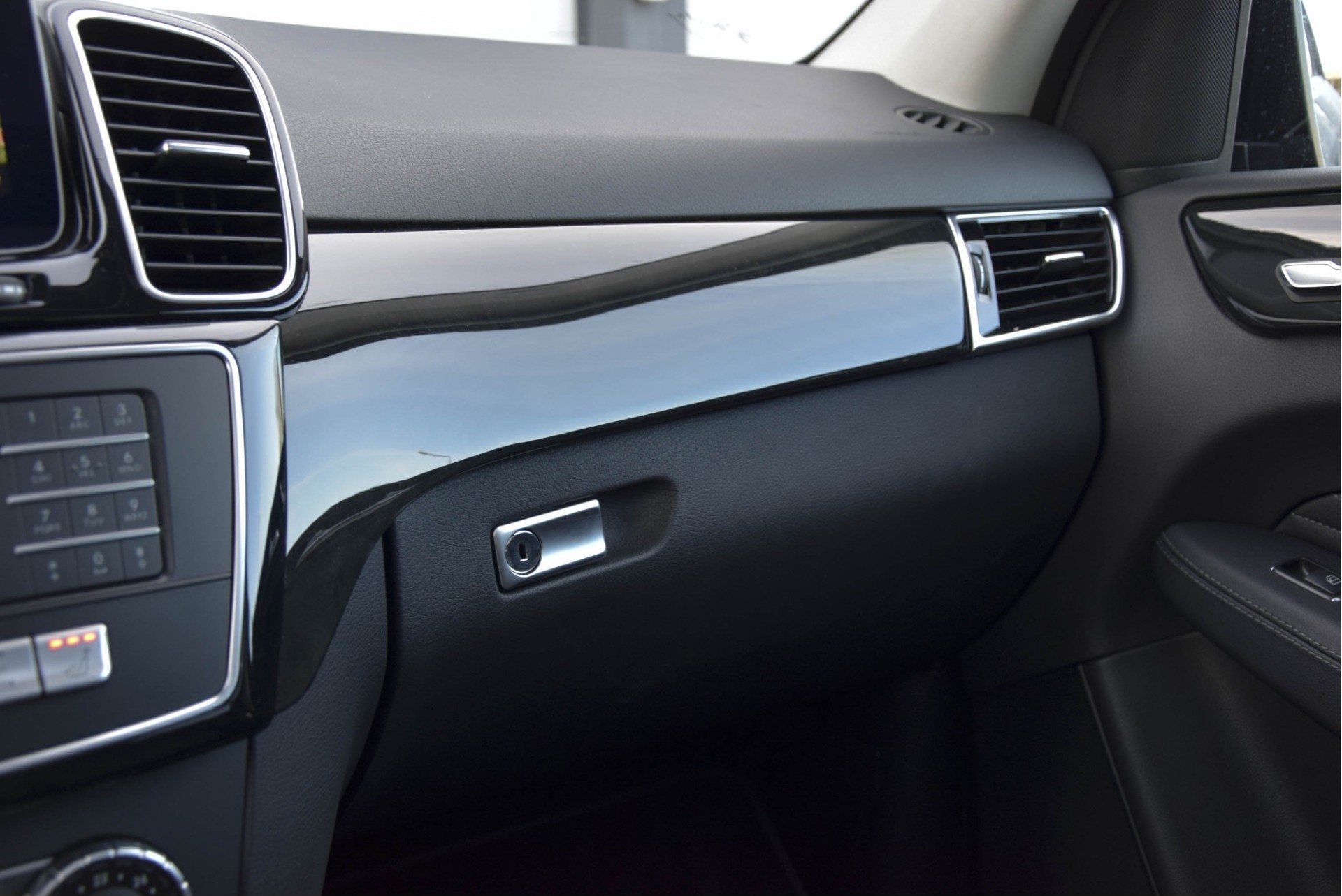 Mercedes-Benz GLE-Klasse 350 d 4-M AMG Night Luchtvering/Panorama/Trekhaak/ILS Aut9 Foto 19