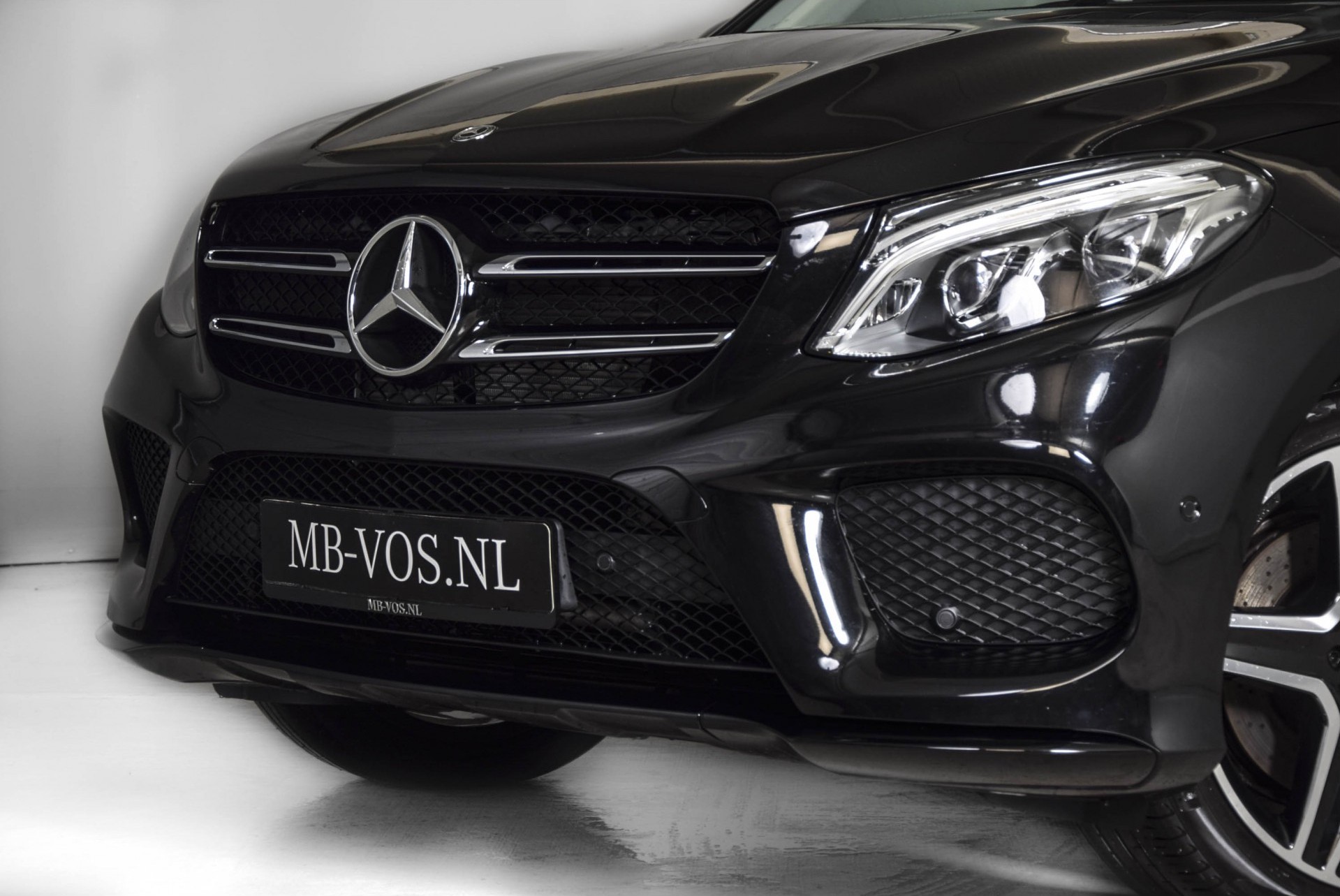 Mercedes-Benz GLE-Klasse 350 d 4-M AMG Night Luchtvering/Panorama/Trekhaak/ILS Aut9 Foto 25