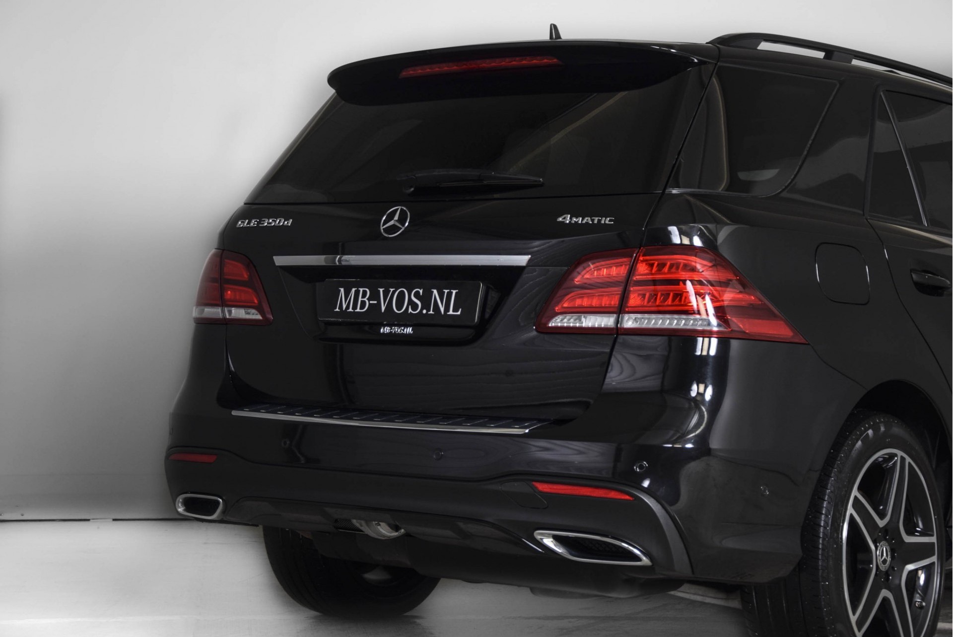 Mercedes-Benz GLE-Klasse 350 d 4-M AMG Night Luchtvering/Panorama/Trekhaak/ILS Aut9 Foto 27