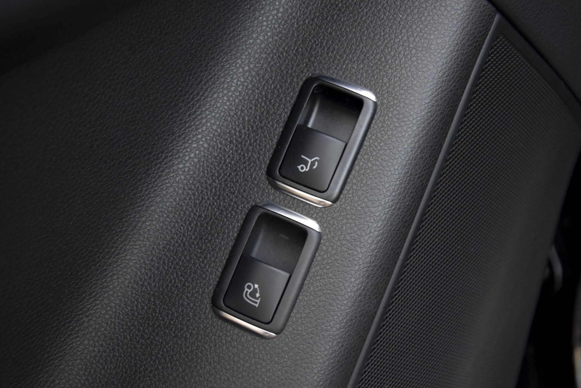 Mercedes-Benz GLE-Klasse 350 d 4-M AMG Night Luchtvering/Panorama/Trekhaak/ILS Aut9 Foto 9