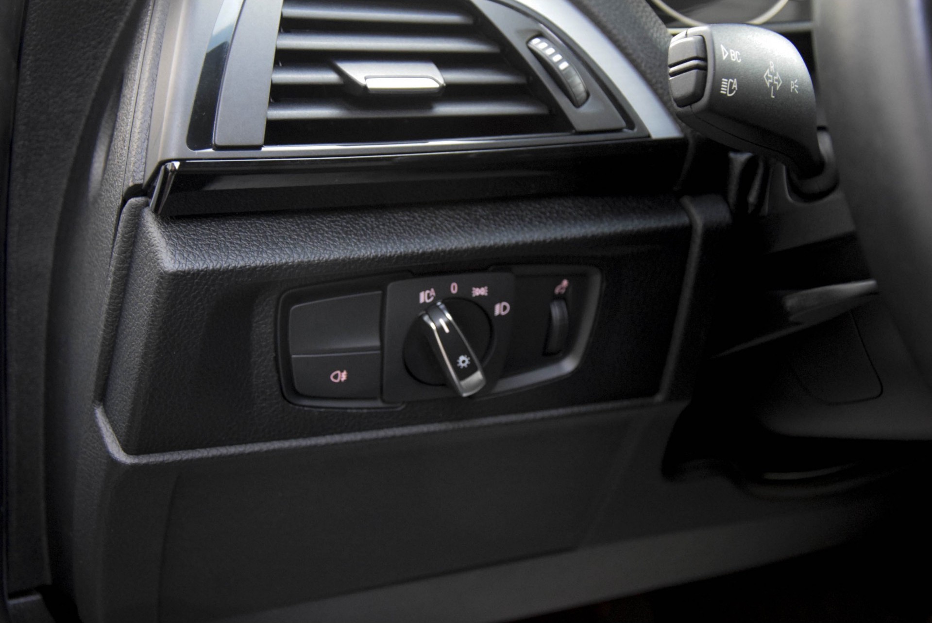 BMW 1 Serie M135i xDrive High Executive M-Performance/ Aerodynamica/Camera/DAB Aut8 Foto 8