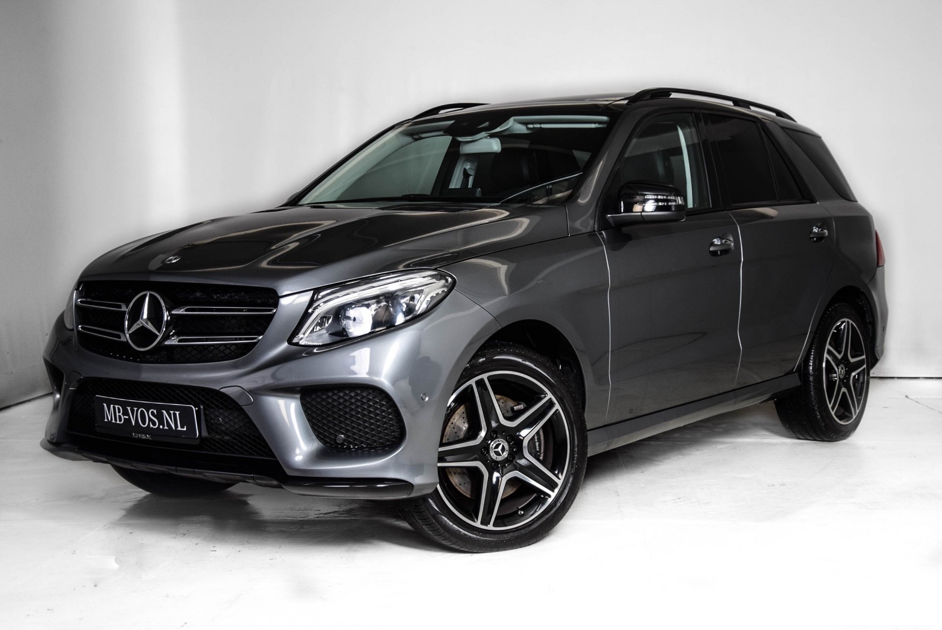 Mercedes-Benz GLE-Klasse 400 4-M Night Luchtvering/Panorama/Trekhaak/ILS Aut9 Foto 1