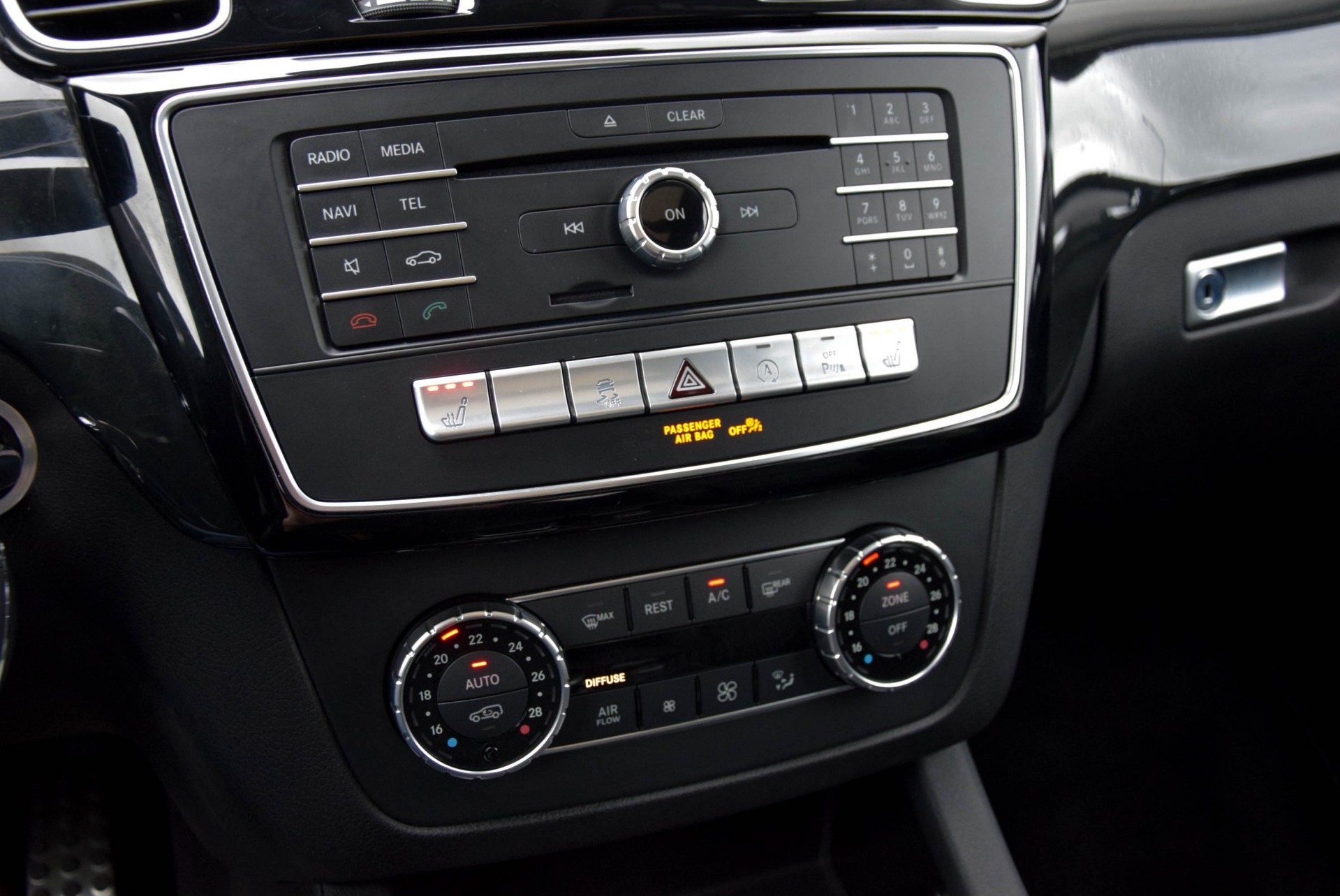 Mercedes-Benz GLE-Klasse 400 4-M Night Luchtvering/Panorama/Trekhaak/ILS Aut9 Foto 16