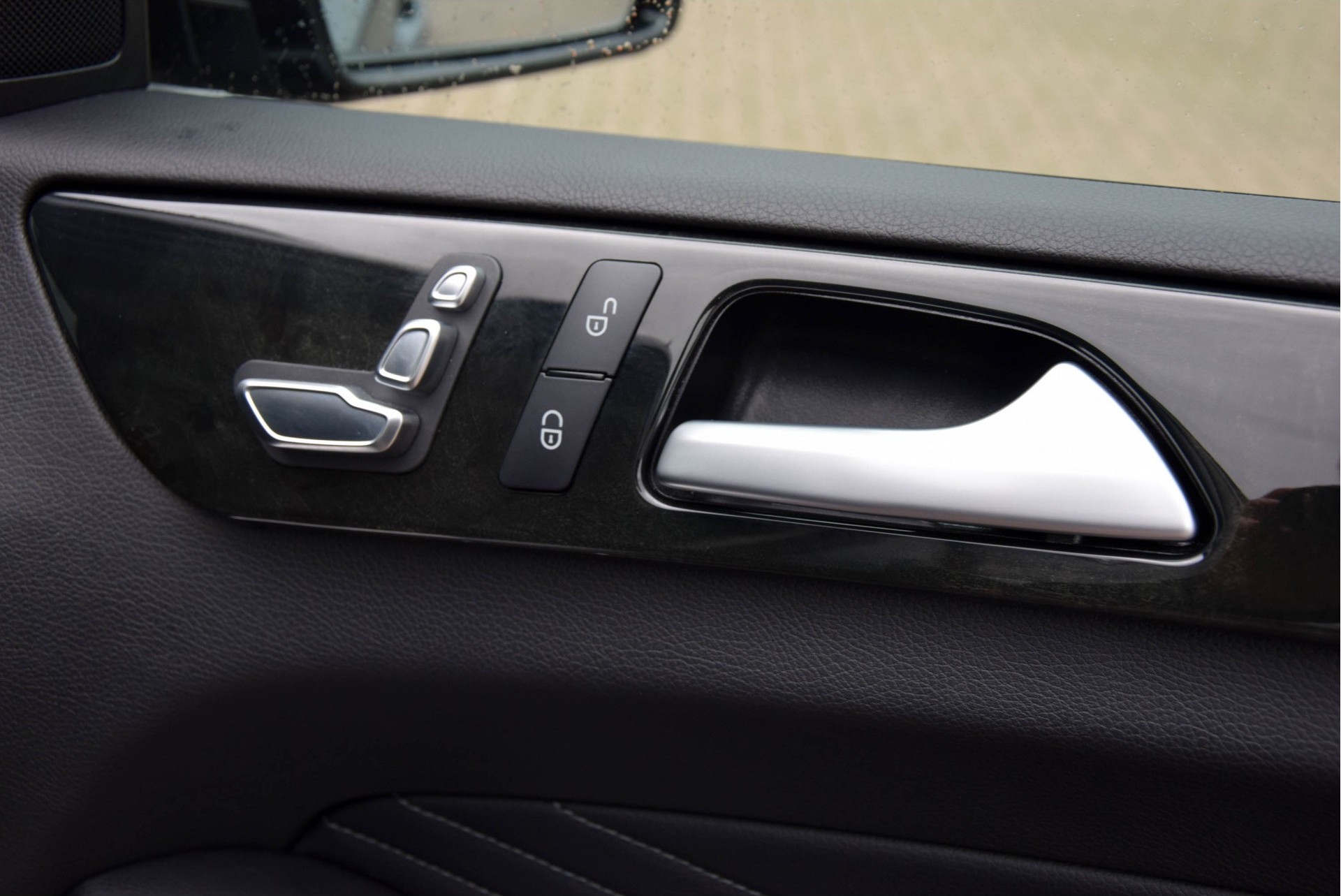 Mercedes-Benz GLE-Klasse 400 4-M Night Luchtvering/Panorama/Trekhaak/ILS Aut9 Foto 20