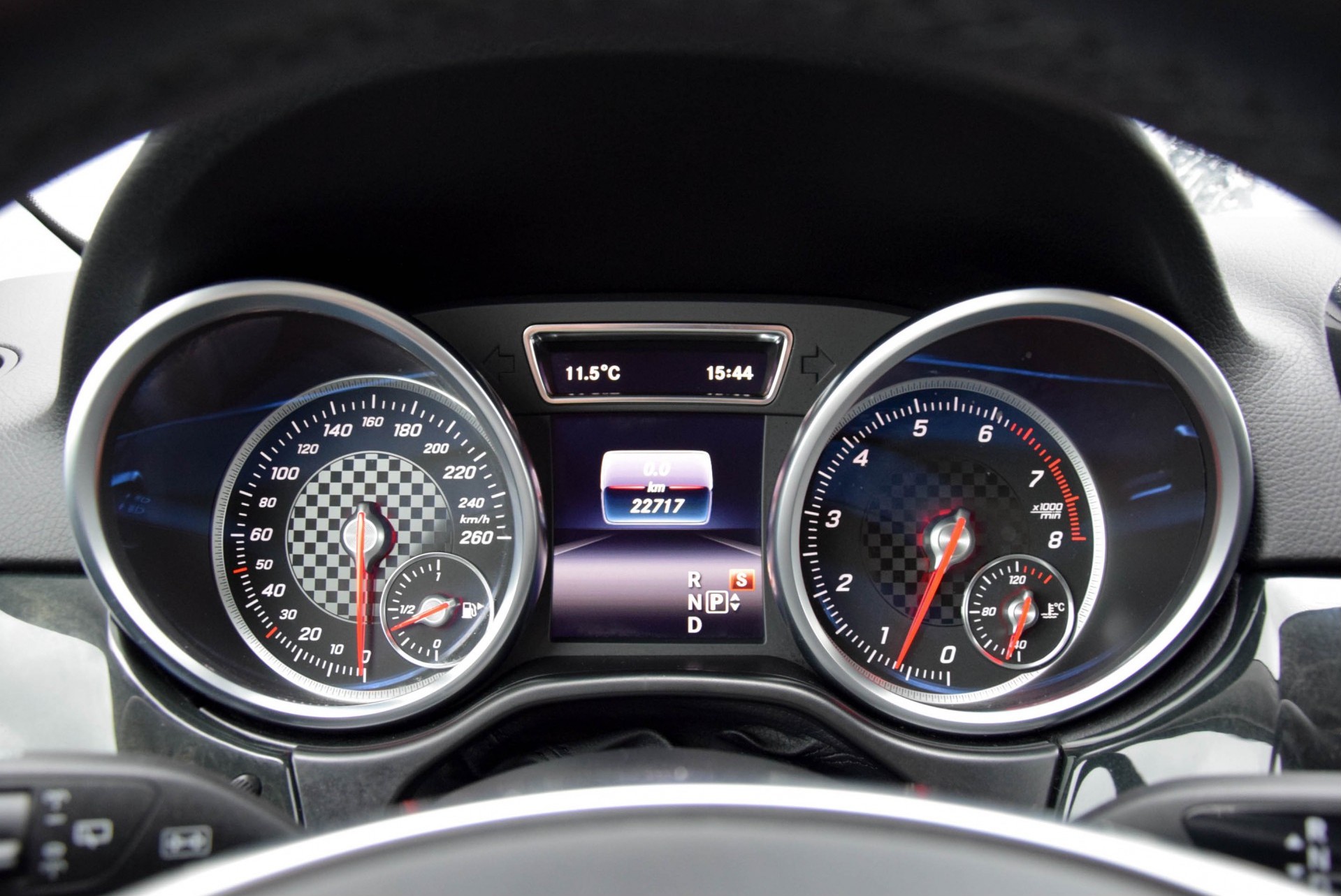 Mercedes-Benz GLE-Klasse 400 4-M Night Luchtvering/Panorama/Trekhaak/ILS Aut9 Foto 7