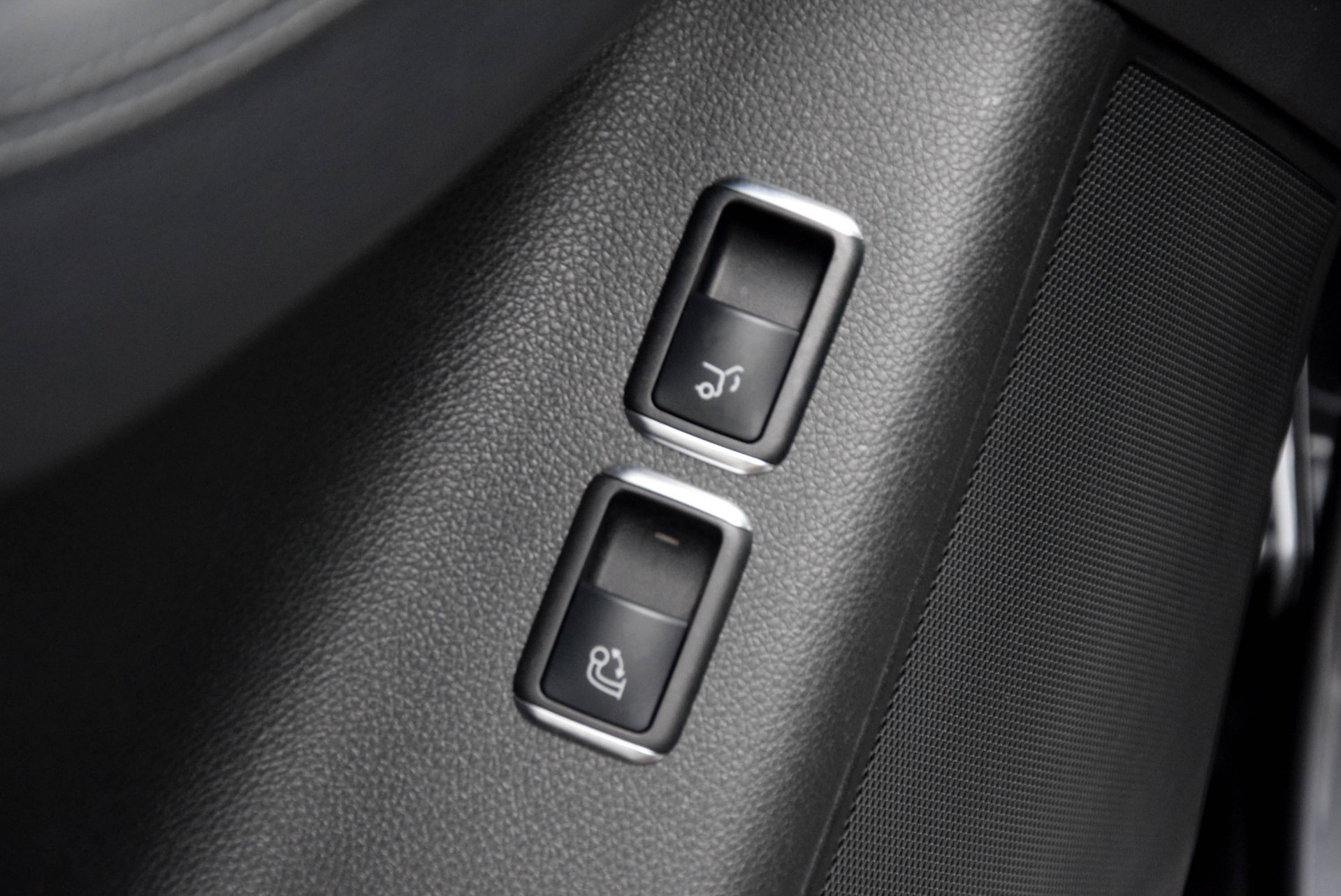 Mercedes-Benz GLE-Klasse 350 d 4-M AMG Night Luchtvering/Panorama/Trekhaak/ILS Aut9 Foto 10