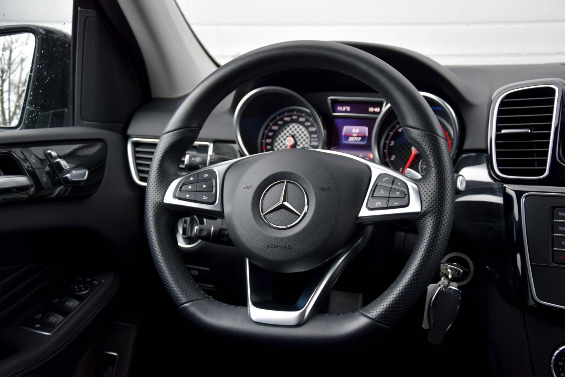 Mercedes-Benz GLE-Klasse 350 d 4-M AMG Night Luchtvering/Panorama/Trekhaak/ILS Aut9 Foto 13