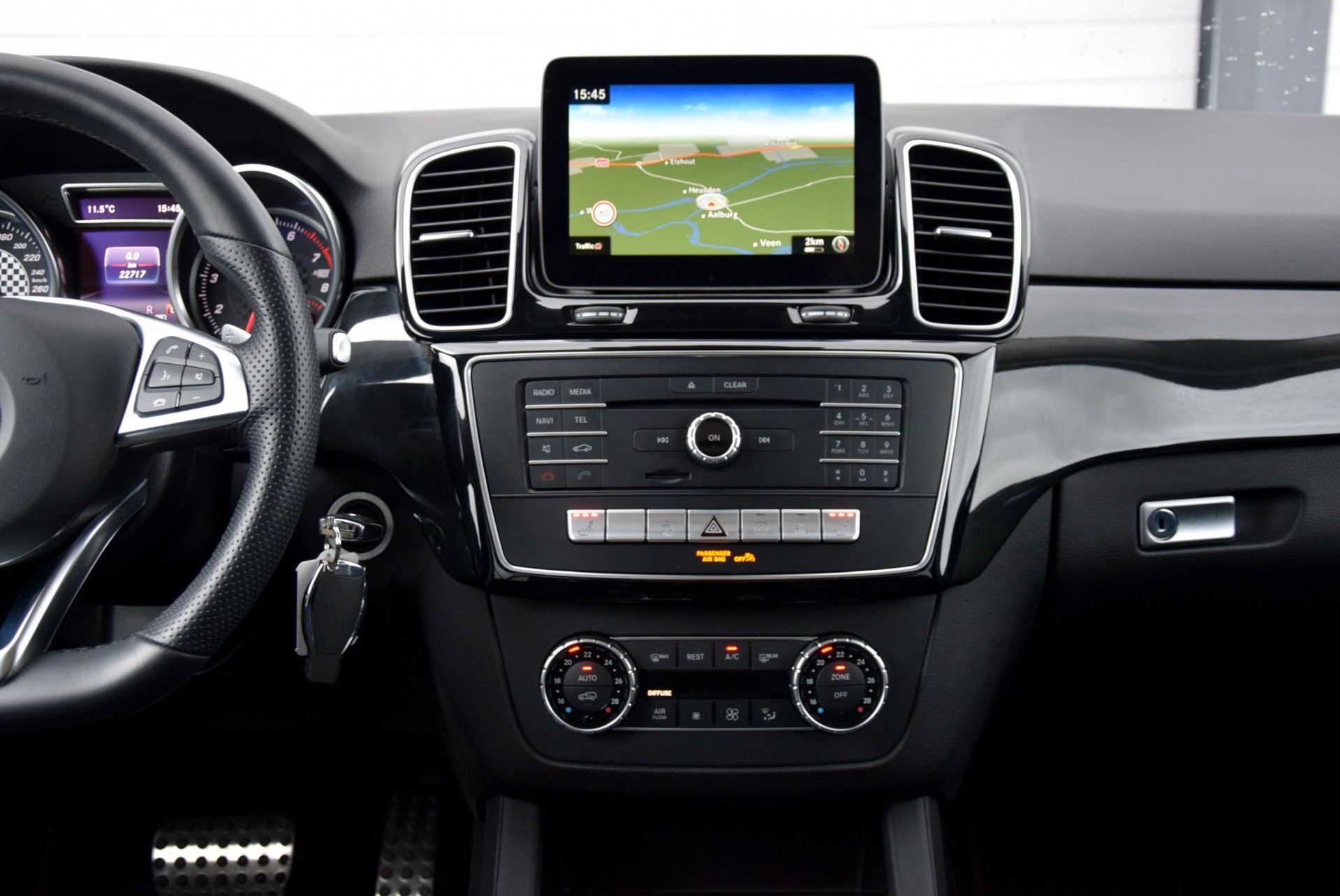 Mercedes-Benz GLE-Klasse 350 d 4-M AMG Night Luchtvering/Panorama/Trekhaak/ILS Aut9 Foto 18