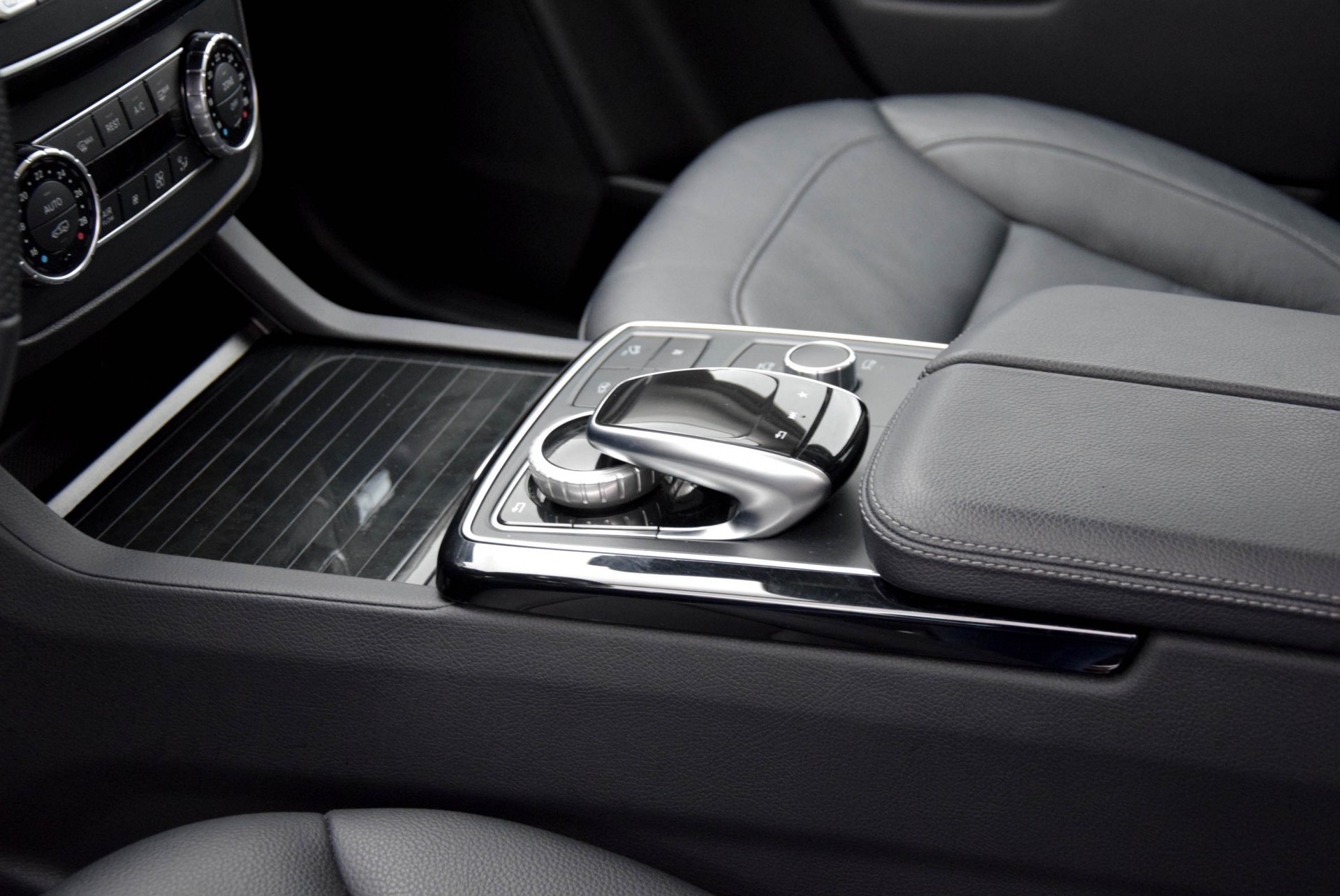 Mercedes-Benz GLE-Klasse 350 d 4-M AMG Night Luchtvering/Panorama/Trekhaak/ILS Aut9 Foto 19