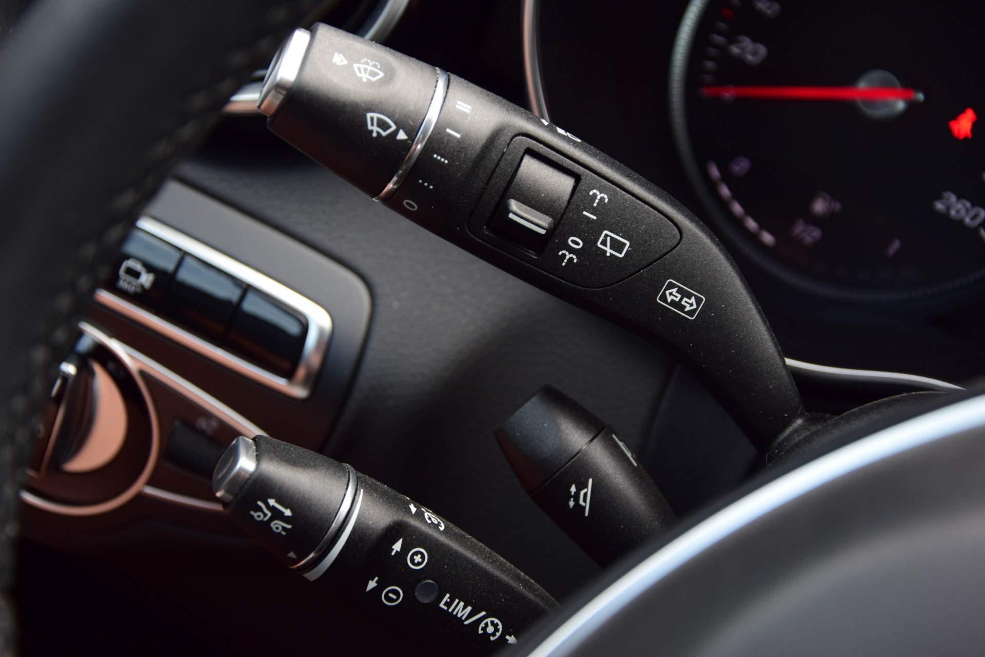 Mercedes-Benz C-Klasse Estate 350 e 7% bijtelling Leer/Distronic/Comand/360/Burmester Aut7 Foto 14