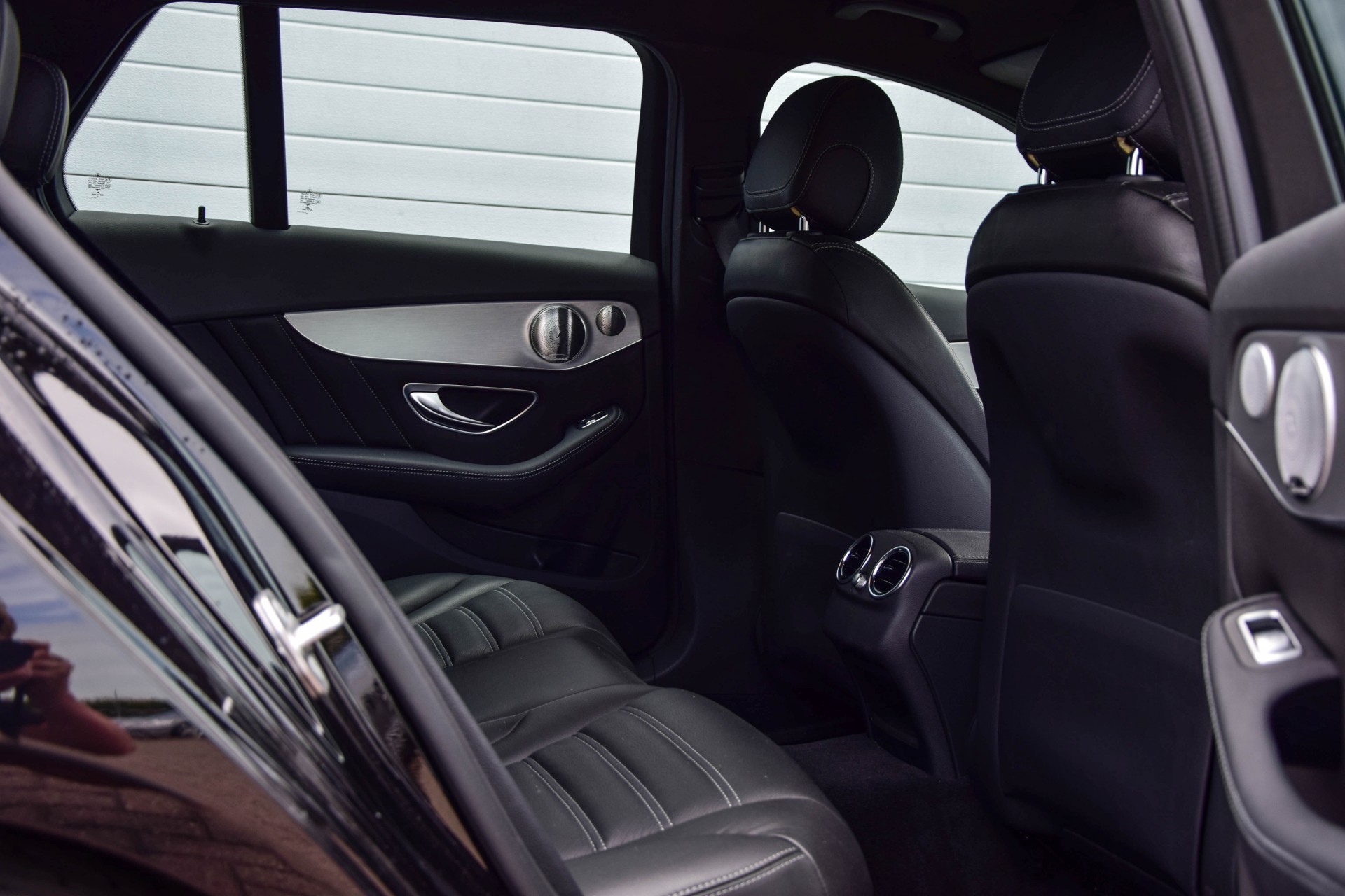 Mercedes-Benz C-Klasse Estate 350 e 7% bijtelling Leer/Distronic/Comand/360/Burmester Aut7 Foto 4