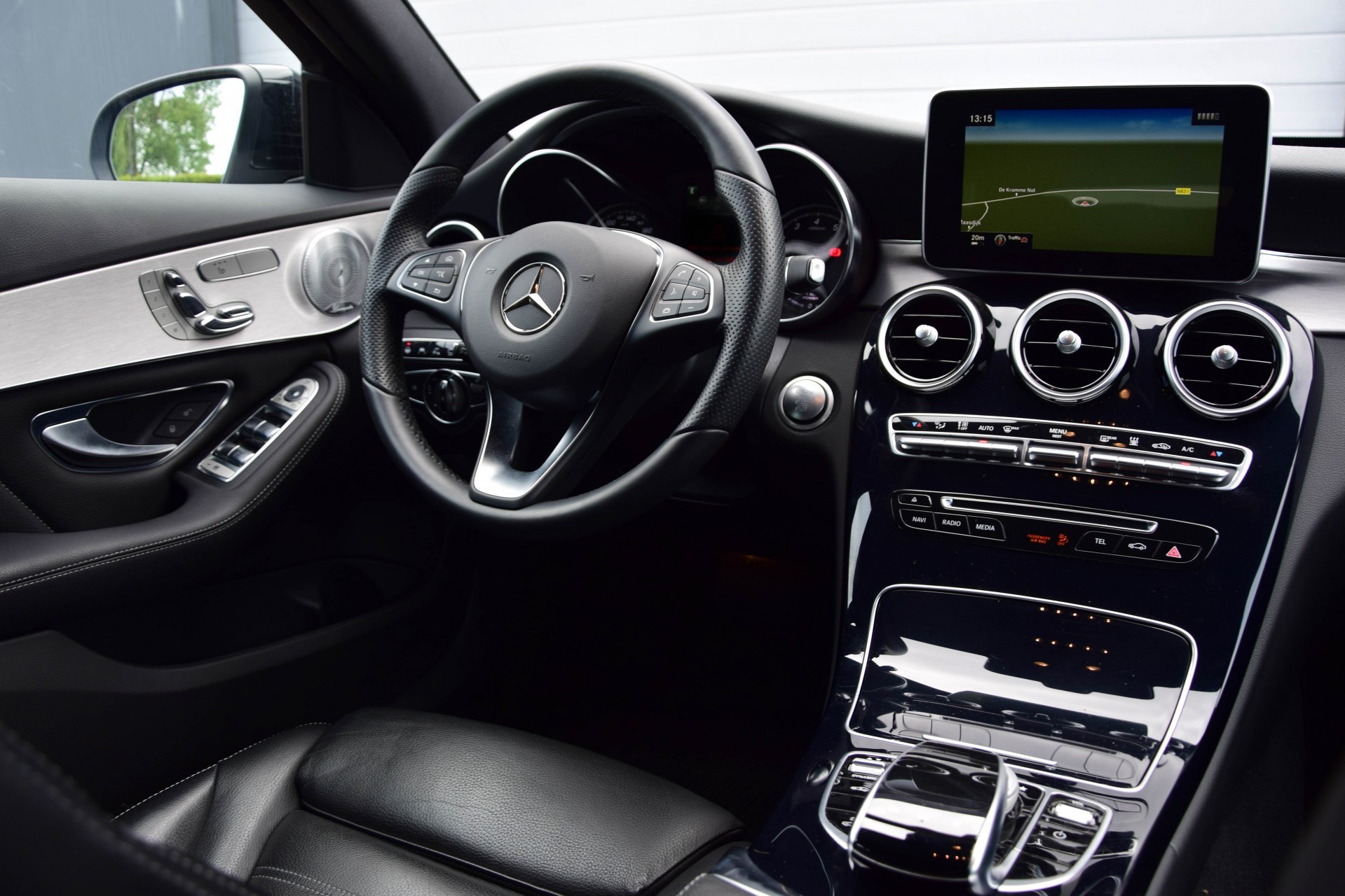 Mercedes-Benz C-Klasse Estate 350 e 7% bijtelling Leer/Distronic/Comand/360/Burmester Aut7 Foto 6