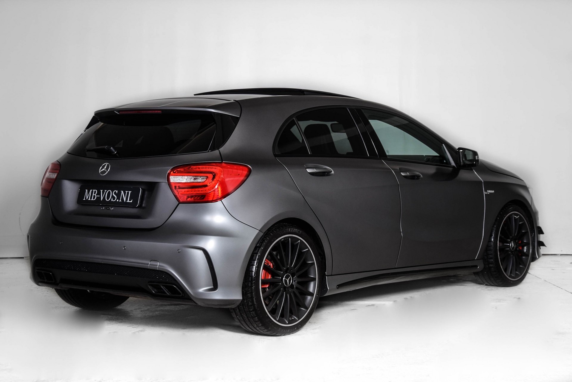 Mercedes-Benz A-Klasse 45 AMG 4-M Performance seats/Driverspack/Performance uitlaat Panorama/Harman-Kardon Aut7 Foto 2