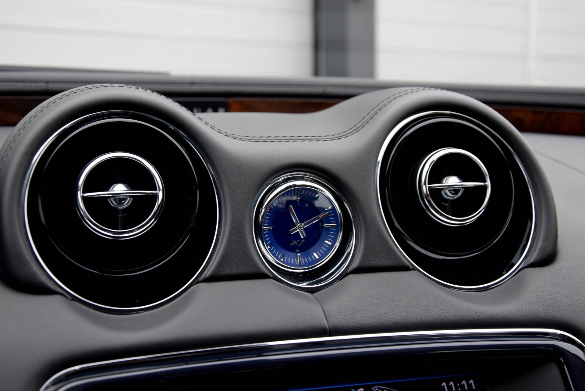 Jaguar XJ 3.0 V6D Premium Luxury Pano/Keyless/Camera/Memory Aut8 Foto 12