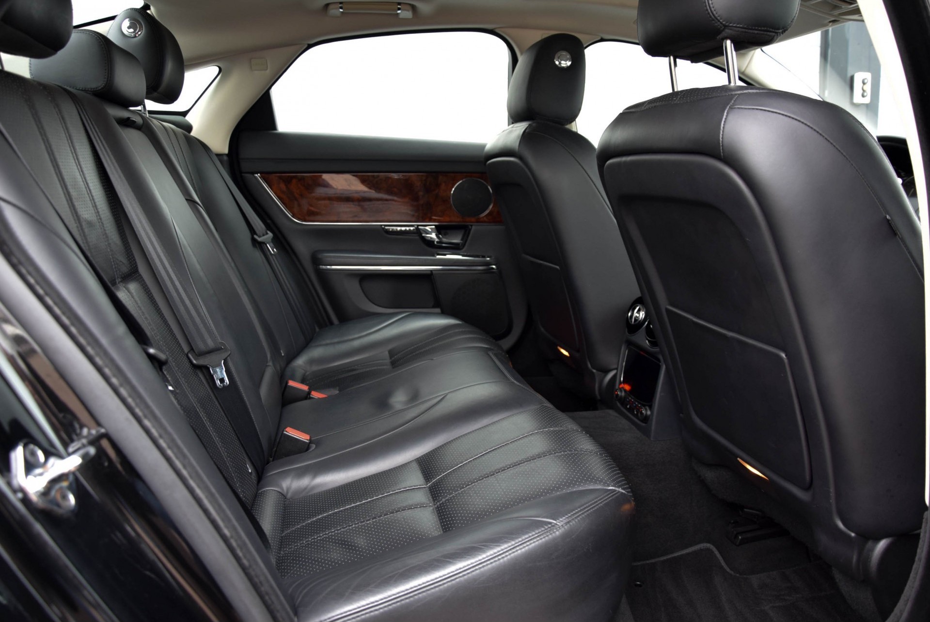 Jaguar XJ 3.0 V6D Premium Luxury Pano/Keyless/Camera/Memory Aut8 Foto 4