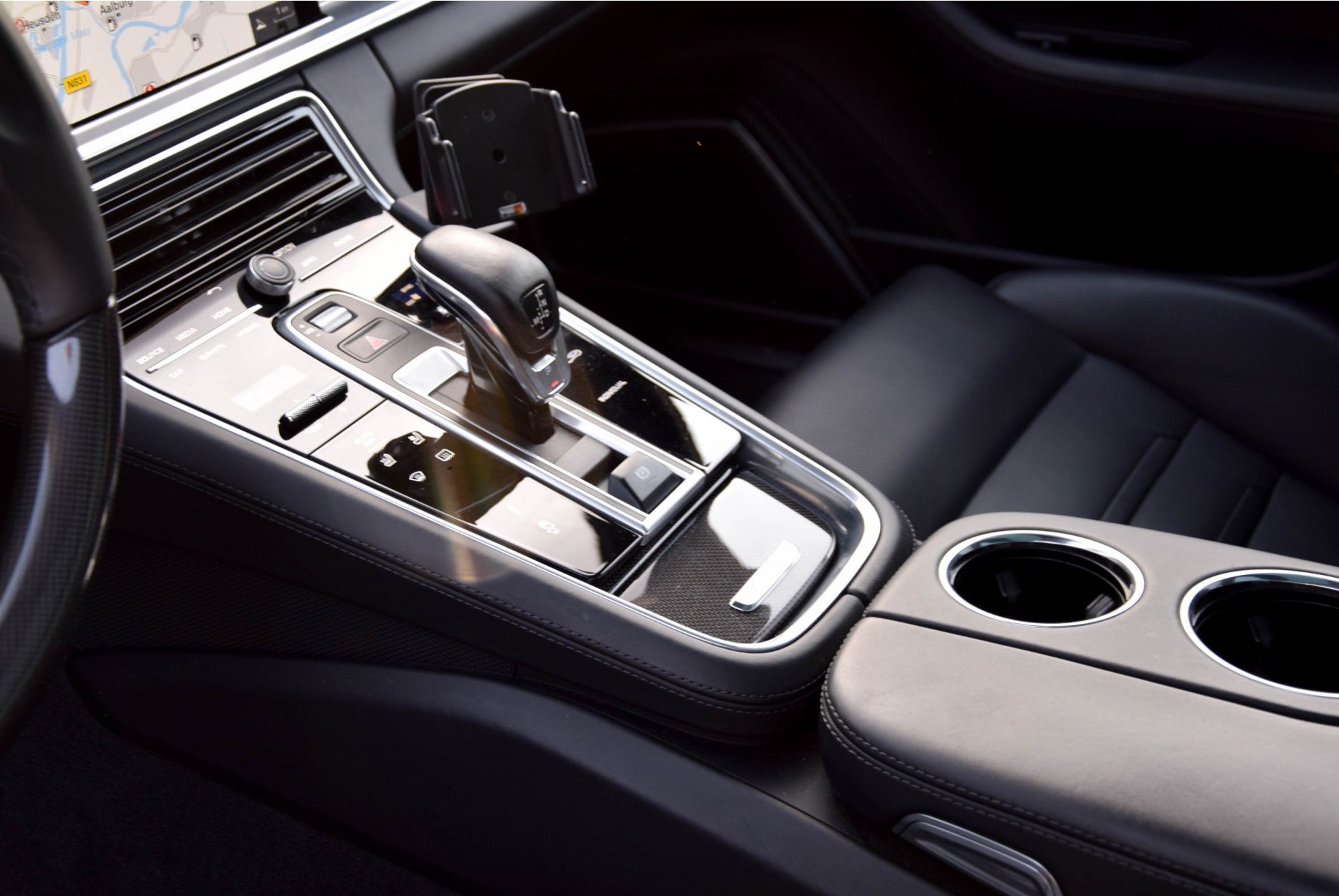 Porsche Panamera Sport Turismo 2.9 4 E-Hybrid Nieuwprijs: €172134 Bose/Pano/Carbon/Adaptive/SportChrono/RearSeatent. Aut8 Foto 17