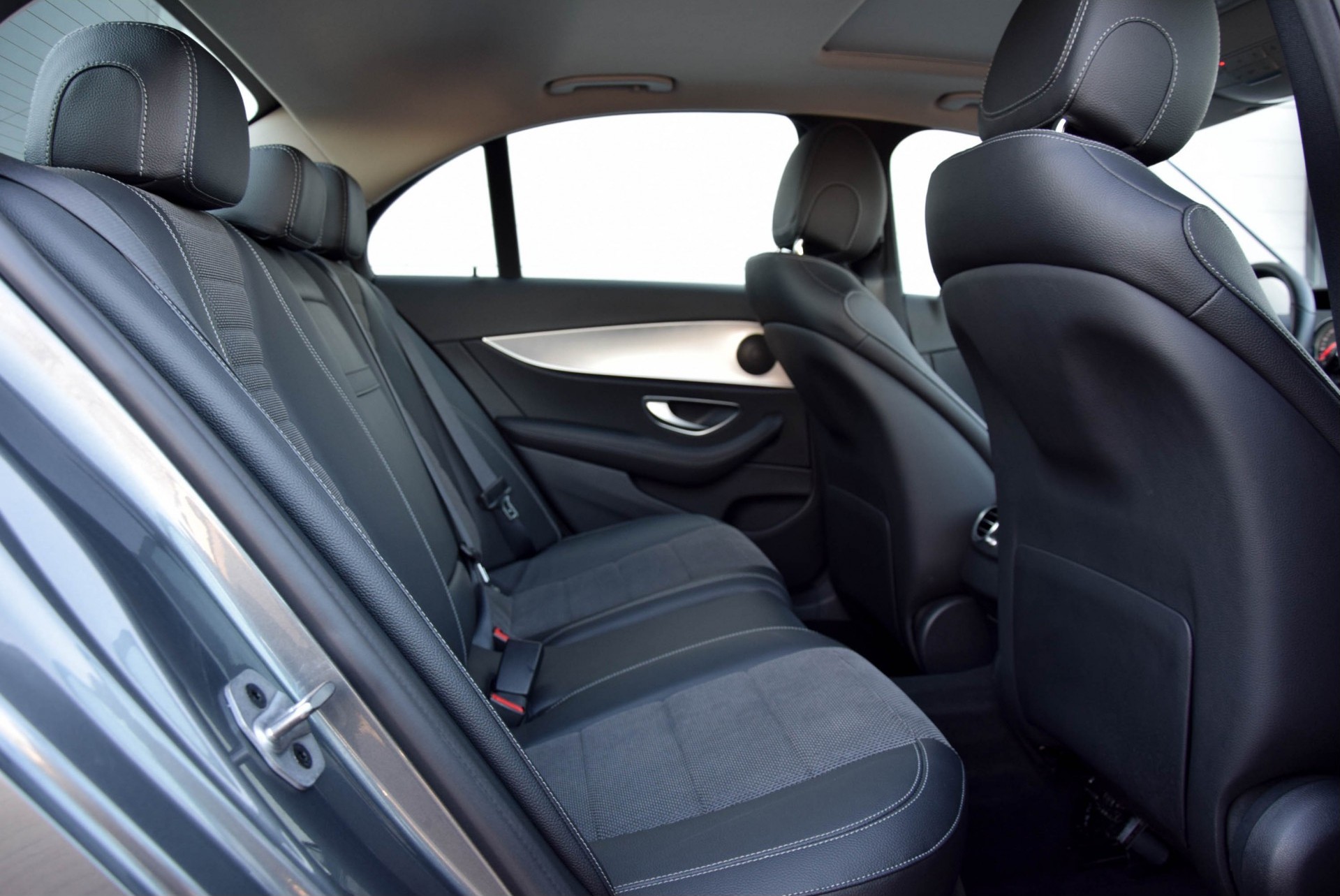 Mercedes-Benz E-Klasse 250 Avantgarde Schuifdak/Camera/LED/Mediadisplay Aut9 Foto 4