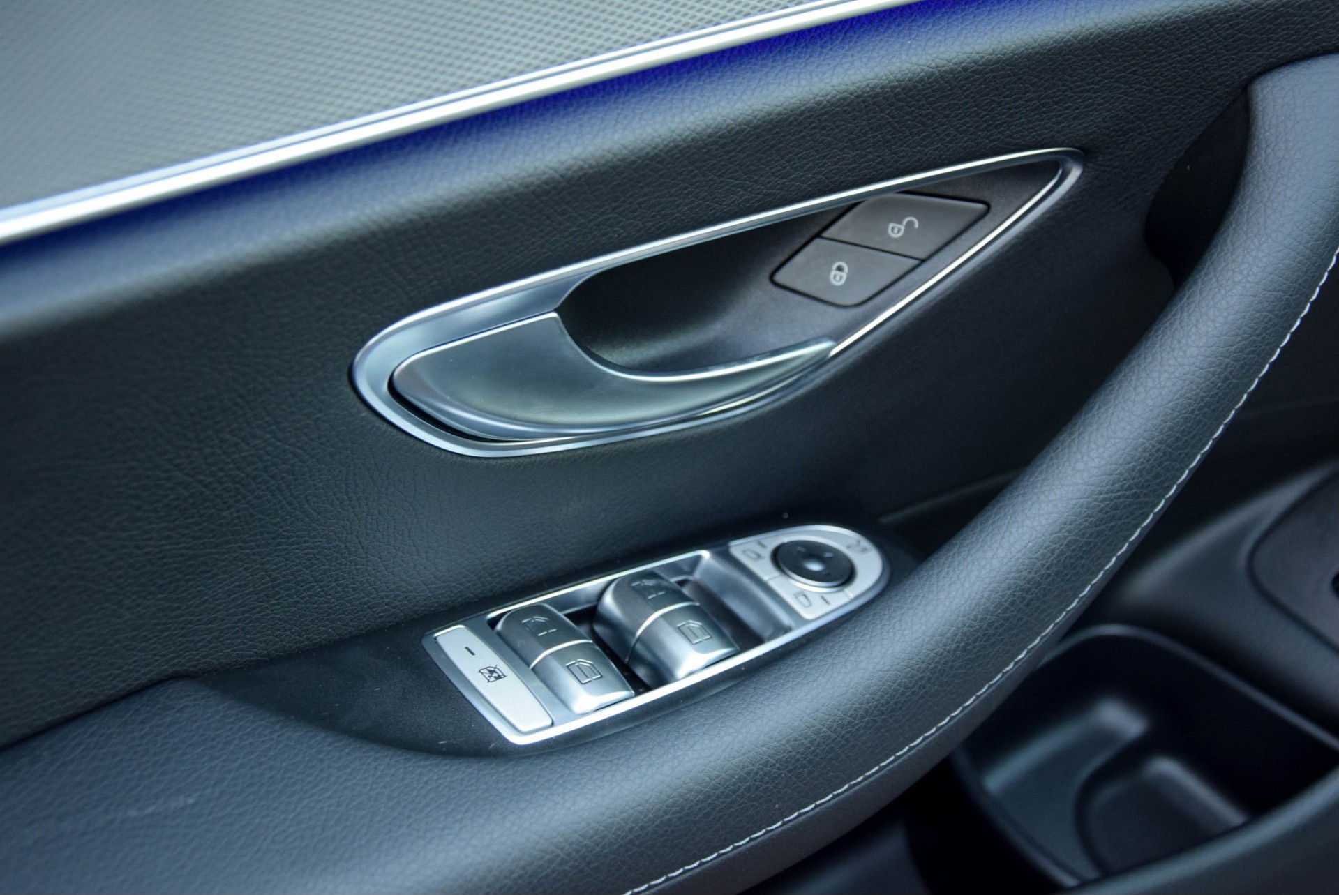 Mercedes-Benz E-Klasse 250 Avantgarde Schuifdak/Camera/LED/Mediadisplay Aut9 Foto 9