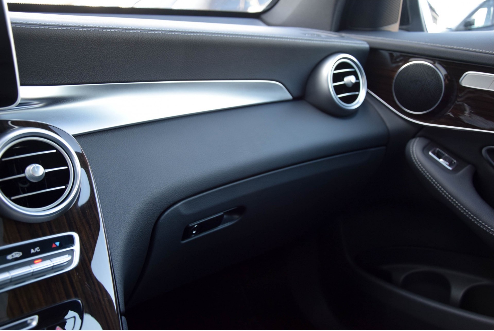 Mercedes-Benz GLC-Klasse 300 4-M Exclusive Panorama/Leder/Trhk/LED/Aut-kofferklep Aut9 Foto 13