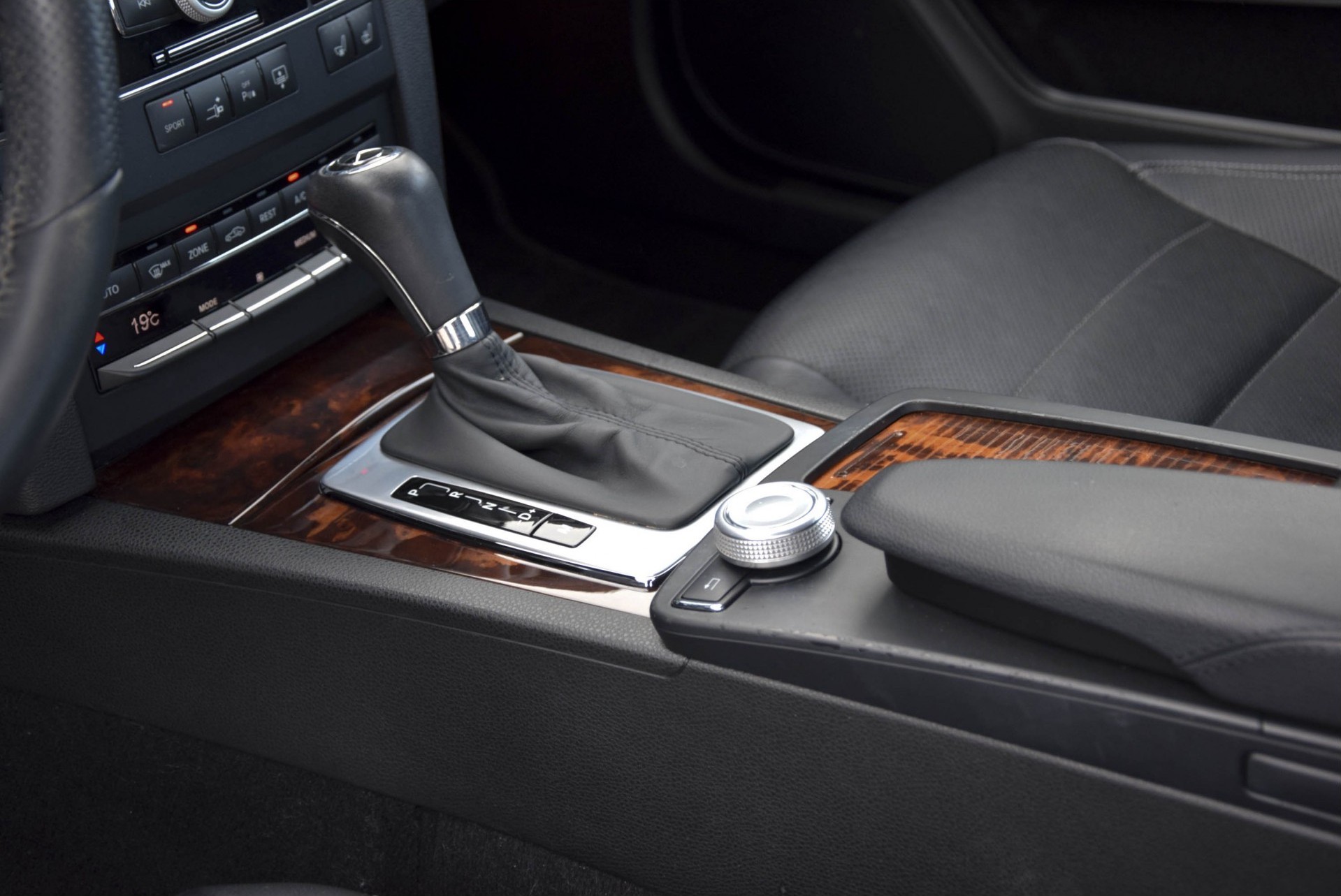 Mercedes-Benz E-Klasse Coupé 500 AMG Keyless/Harman-Kardon/Camera/ILS/Memory Aut7 Foto 17