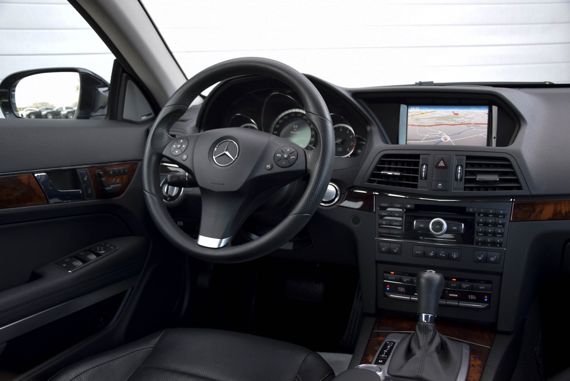 Mercedes-Benz E-Klasse Coupé 500 AMG Keyless/Harman-Kardon/Camera/ILS/Memory Aut7 Foto 5