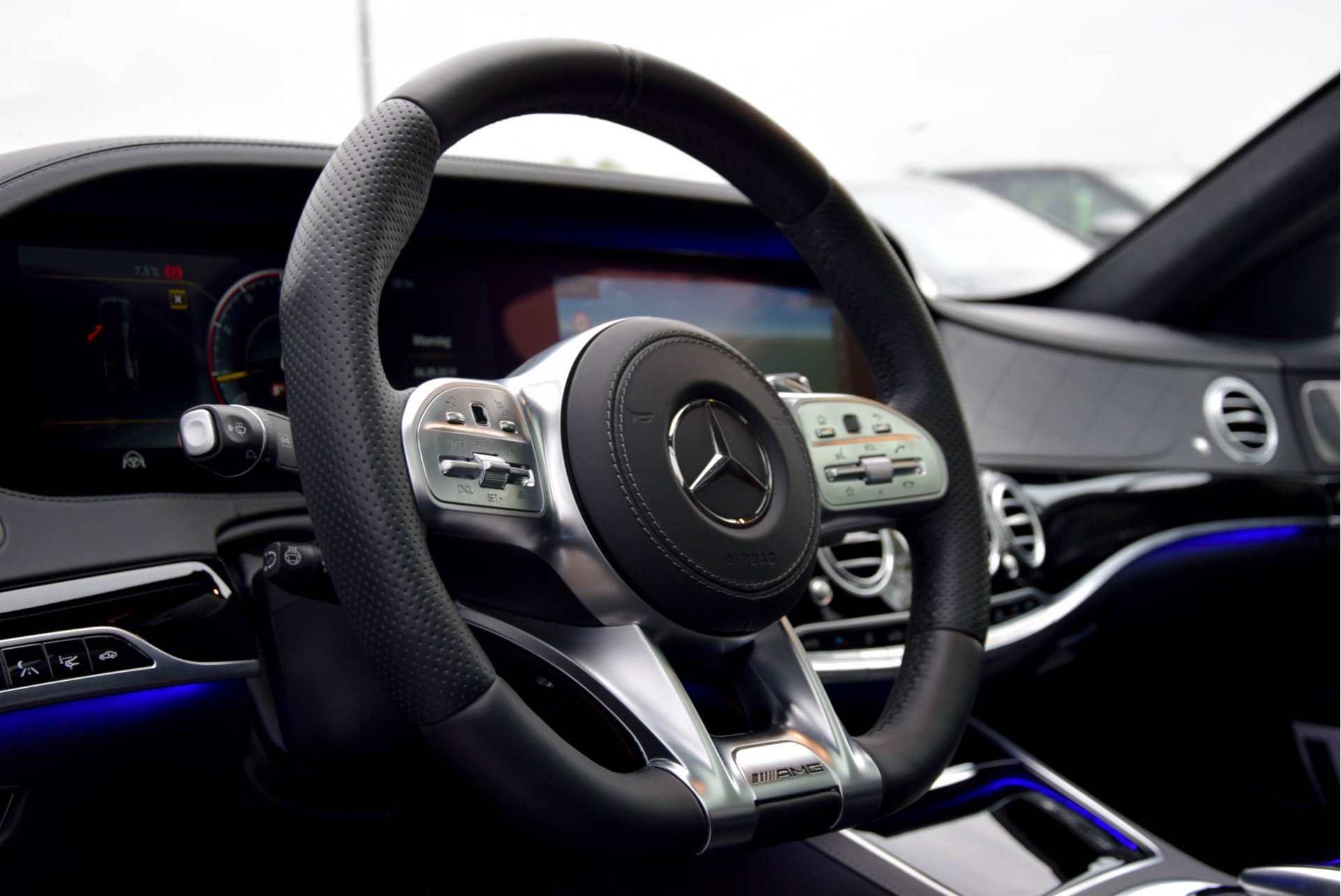 Mercedes-Benz S-Klasse 63 AMG Lang 4-M+ Exclusive/Designo/Entertainment/Nightvision/4xMassage Aut9 Foto 23