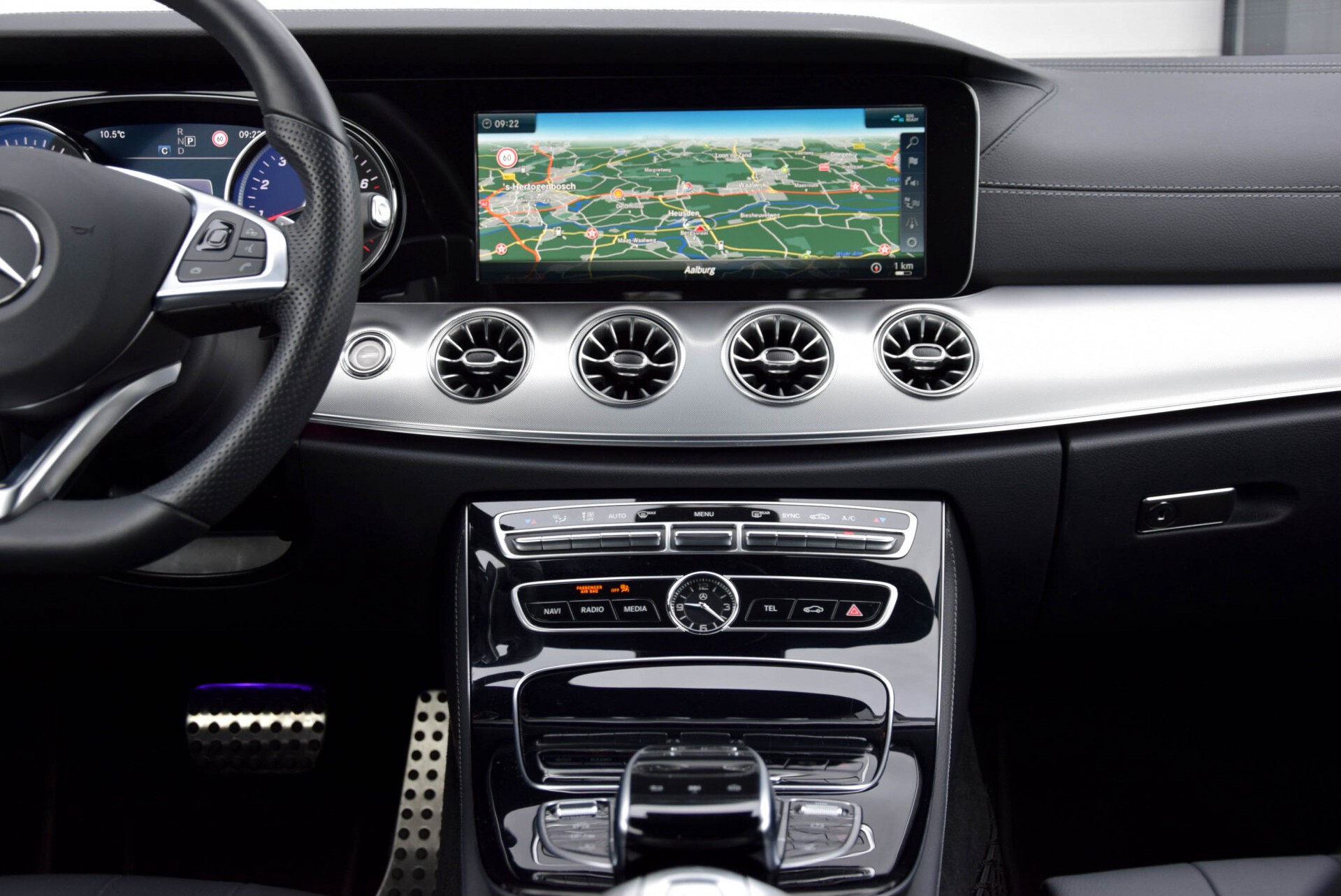 Mercedes-Benz E-Klasse Cabrio 300 AMG Night/Comand/LED/Camera/Keyless/20" Aut9 Foto 19