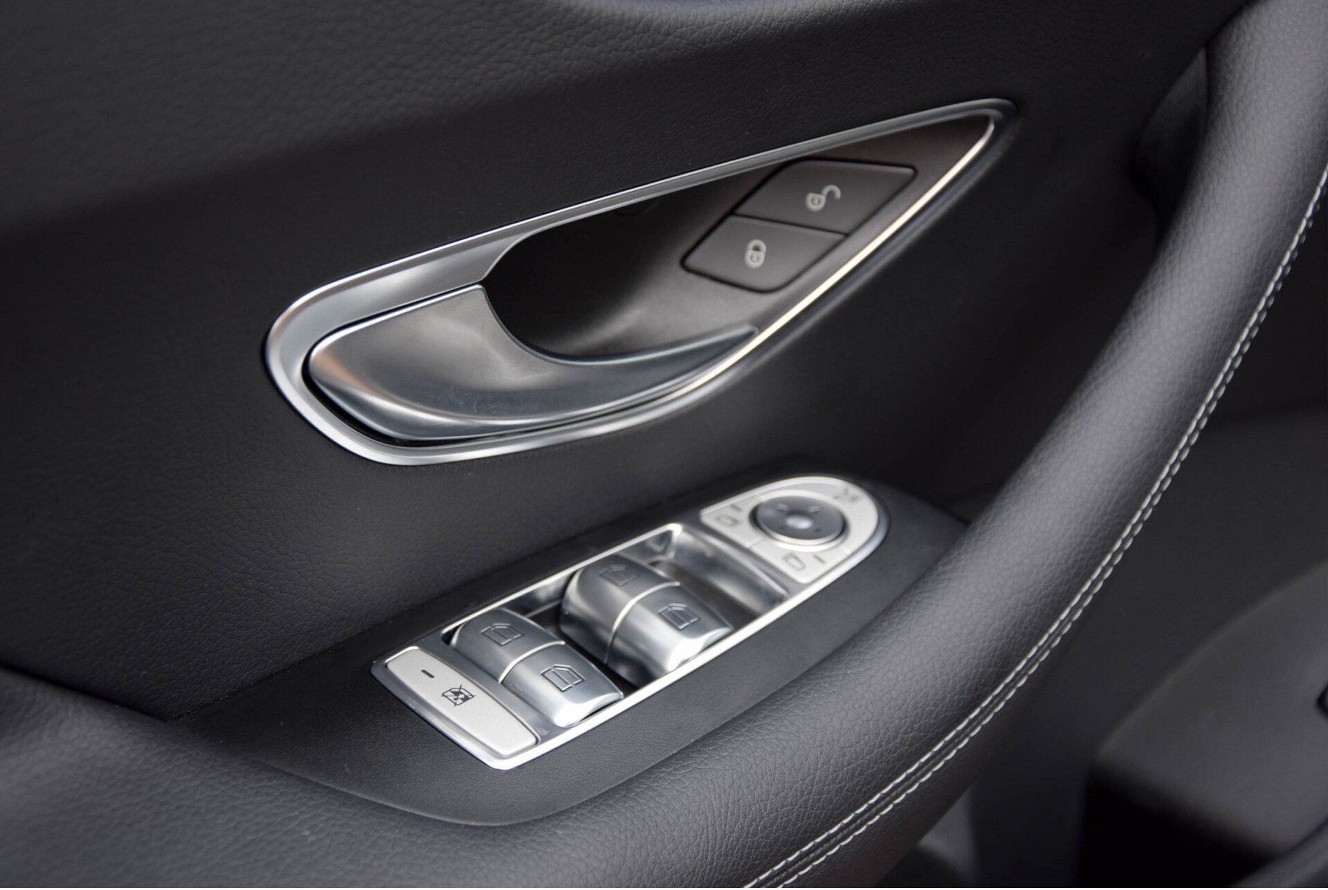 Mercedes-Benz E-Klasse Cabrio 300 AMG Night/Comand/LED/Camera/Keyless/20" Aut9 Foto 9