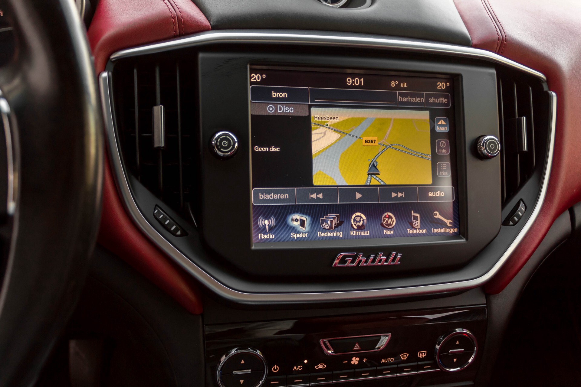 Maserati Ghibli 3.0d V6 Carbon/20''/Camera/PremiumPack/Keyless/Xenon/Navi Aut8 Foto 19