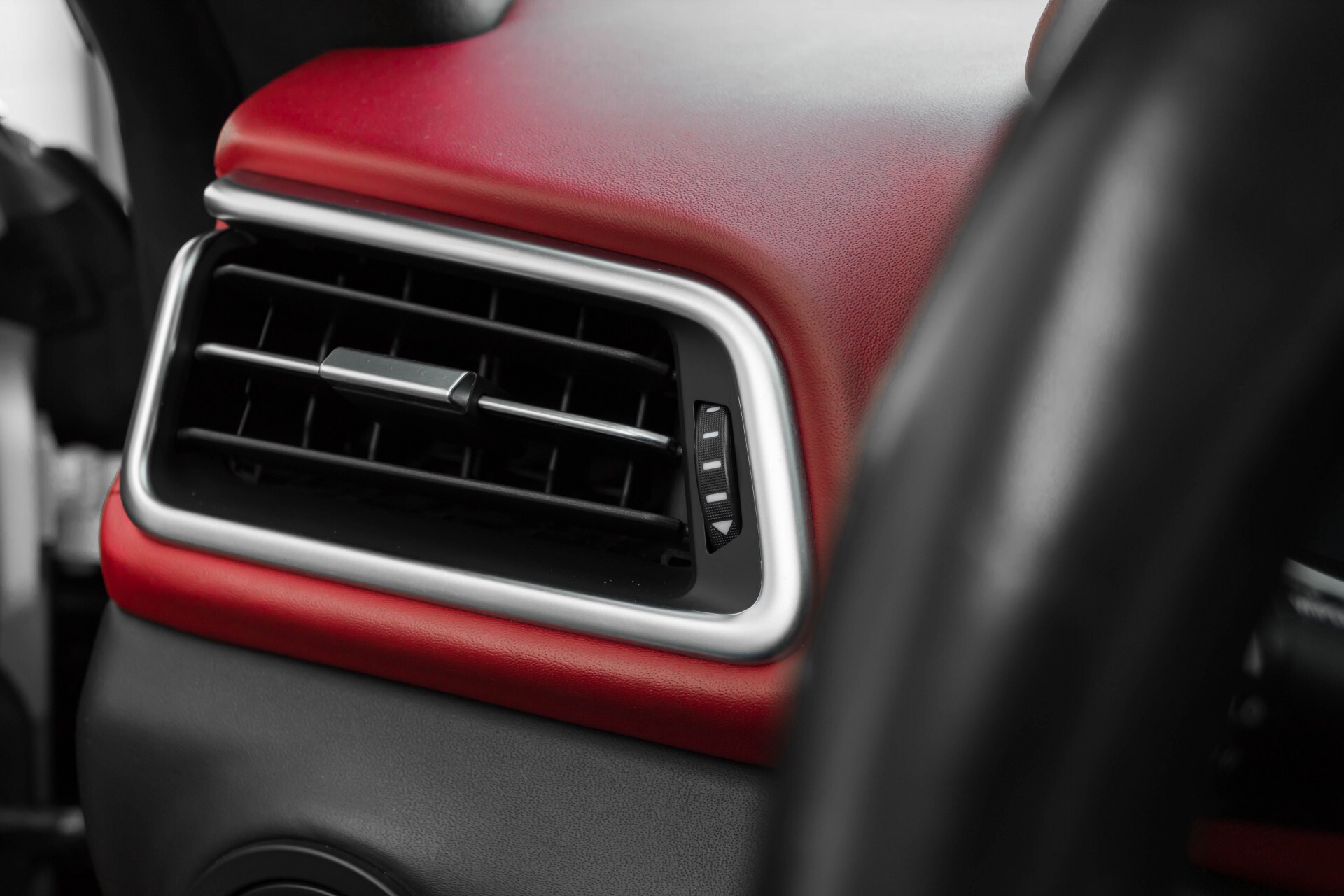 Maserati Ghibli 3.0d V6 Carbon/20''/Camera/PremiumPack/Keyless/Xenon/Navi Aut8 Foto 22