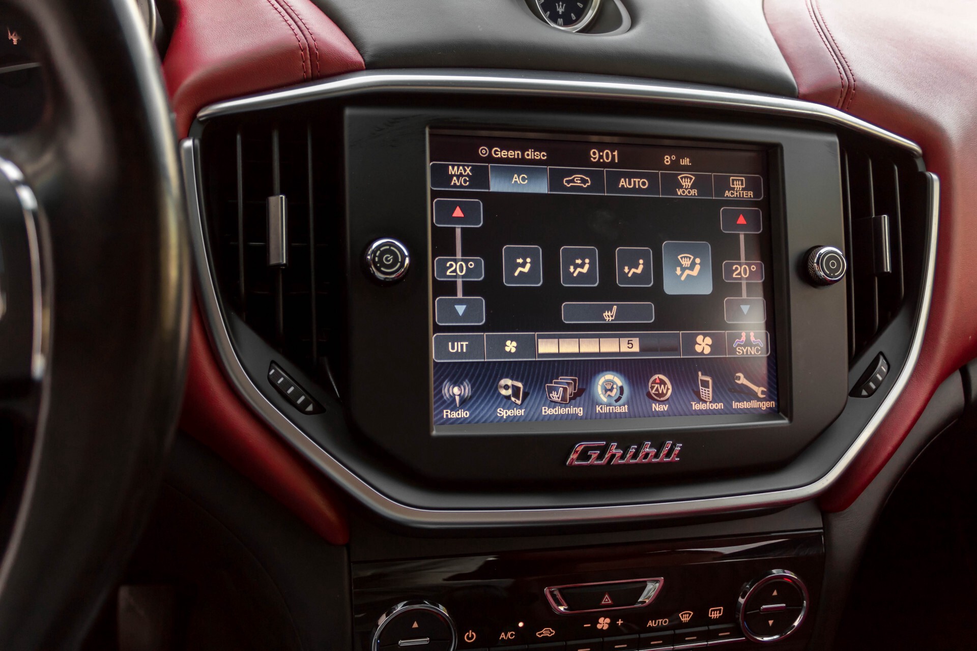 Maserati Ghibli 3.0d V6 Carbon/20''/Camera/PremiumPack/Keyless/Xenon/Navi Aut8 Foto 23