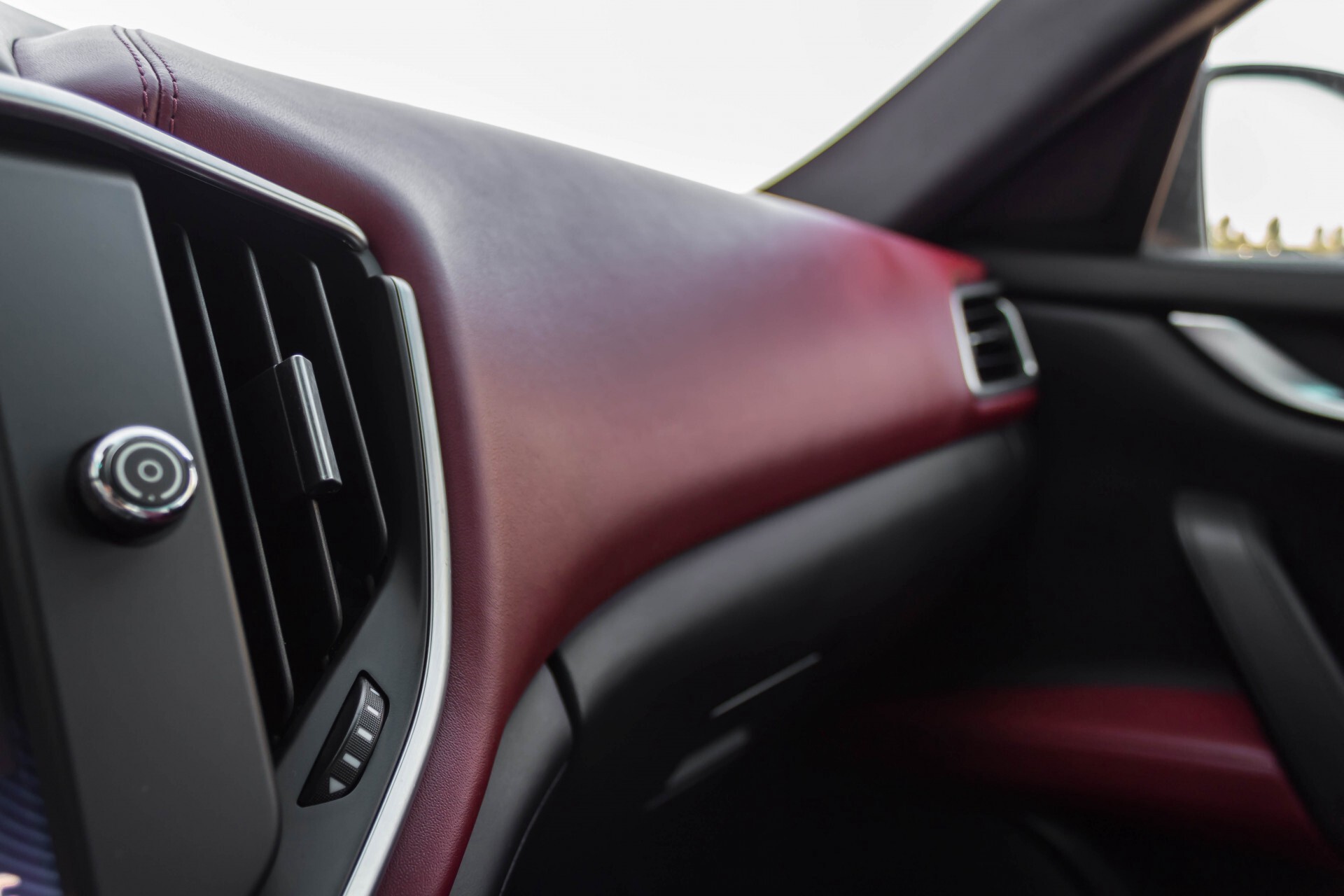 Maserati Ghibli 3.0d V6 Carbon/20''/Camera/PremiumPack/Keyless/Xenon/Navi Aut8 Foto 24