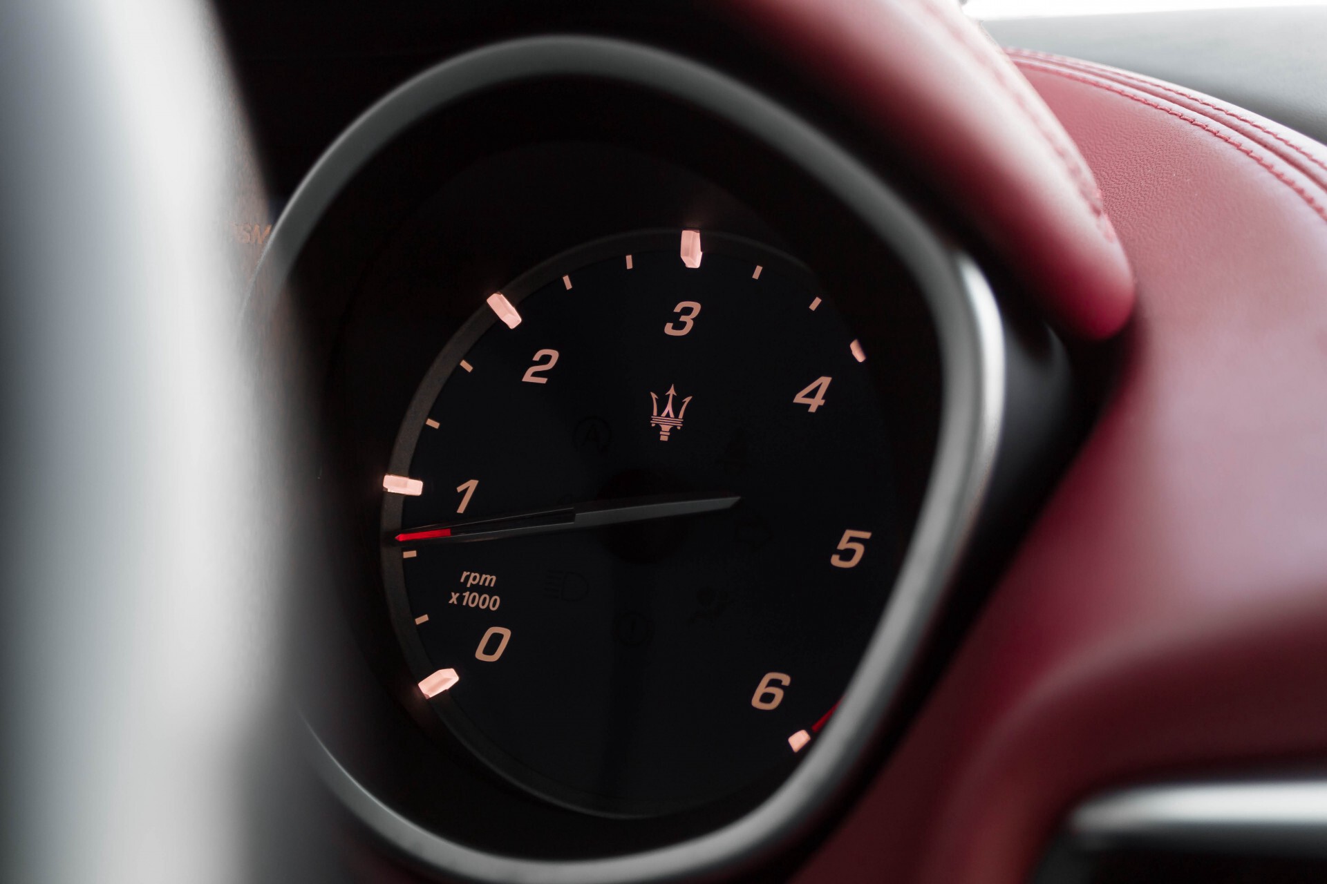 Maserati Ghibli 3.0d V6 Carbon/20''/Camera/PremiumPack/Keyless/Xenon/Navi Aut8 Foto 26