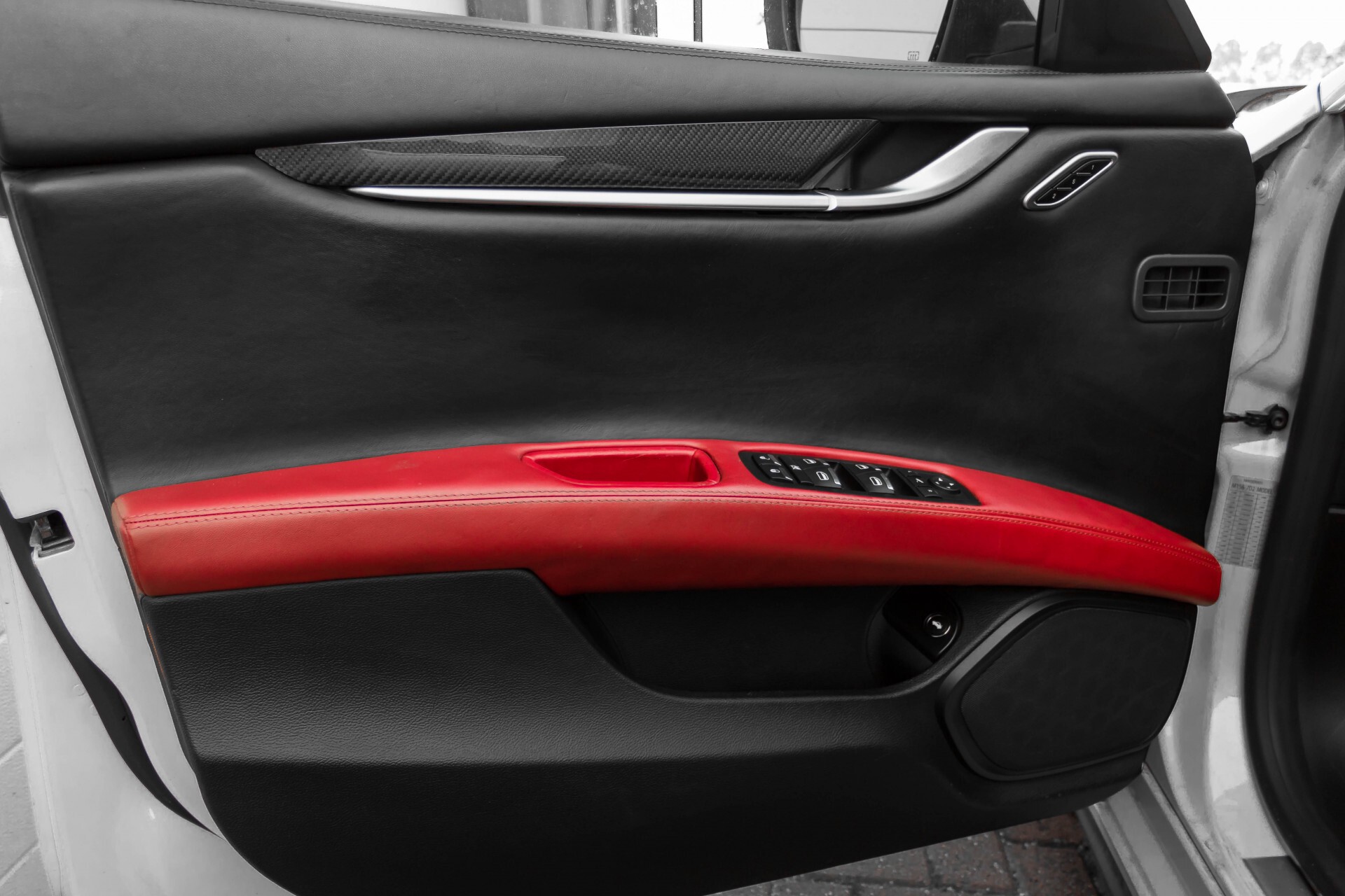 Maserati Ghibli 3.0d V6 Carbon/20''/Camera/PremiumPack/Keyless/Xenon/Navi Aut8 Foto 28