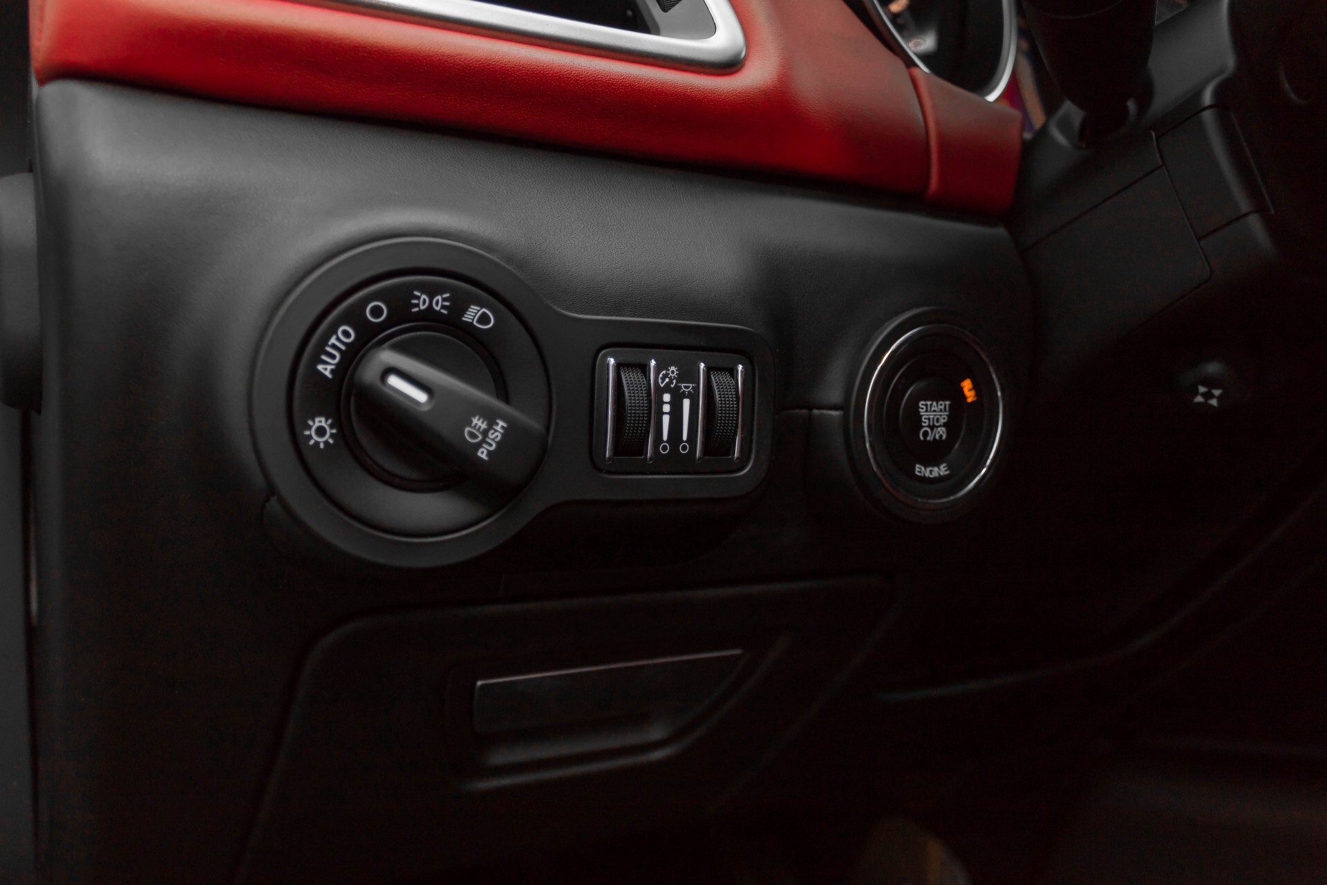 Maserati Ghibli 3.0d V6 Carbon/20''/Camera/PremiumPack/Keyless/Xenon/Navi Aut8 Foto 32