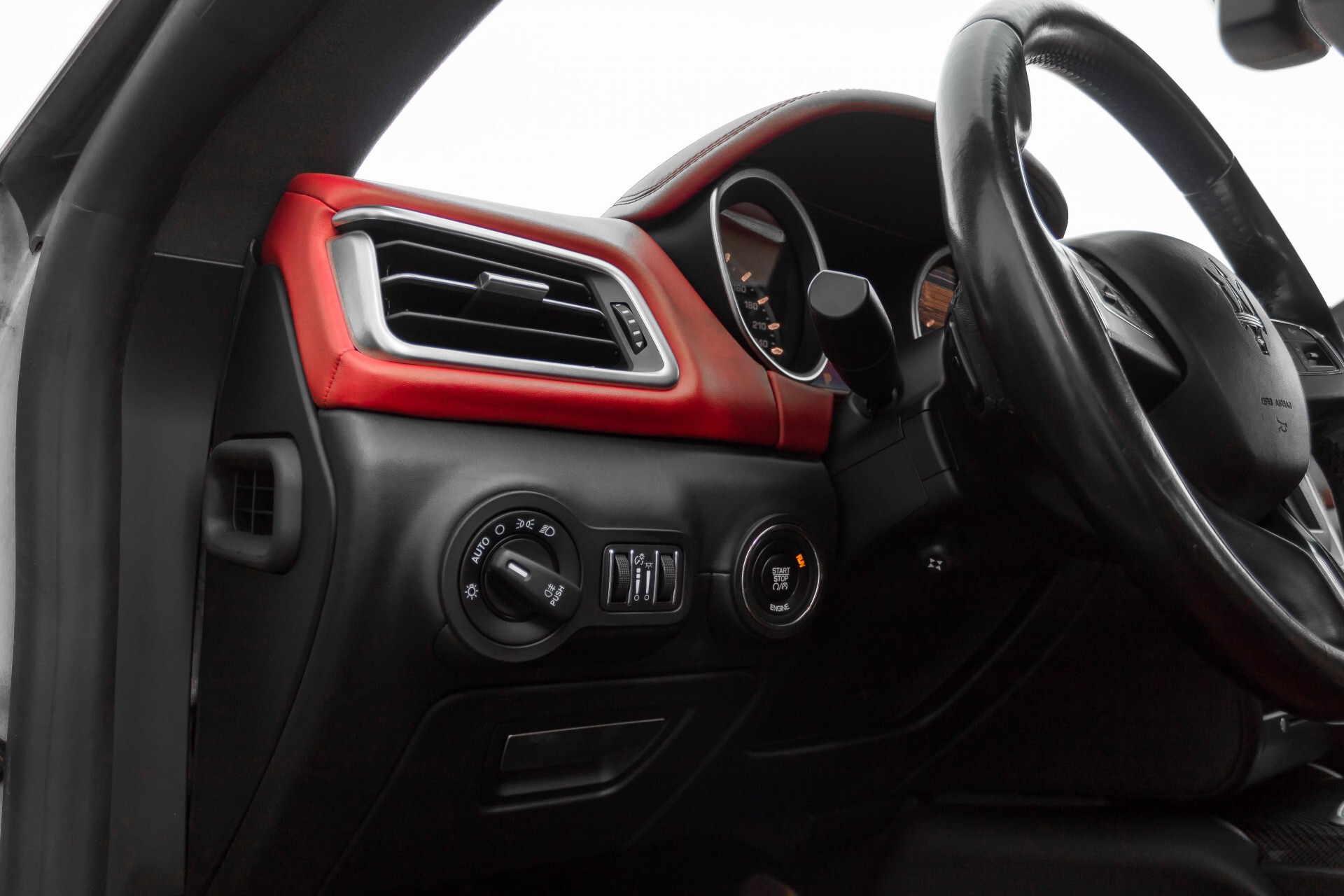 Maserati Ghibli 3.0d V6 Carbon/20''/Camera/PremiumPack/Keyless/Xenon/Navi Aut8 Foto 33