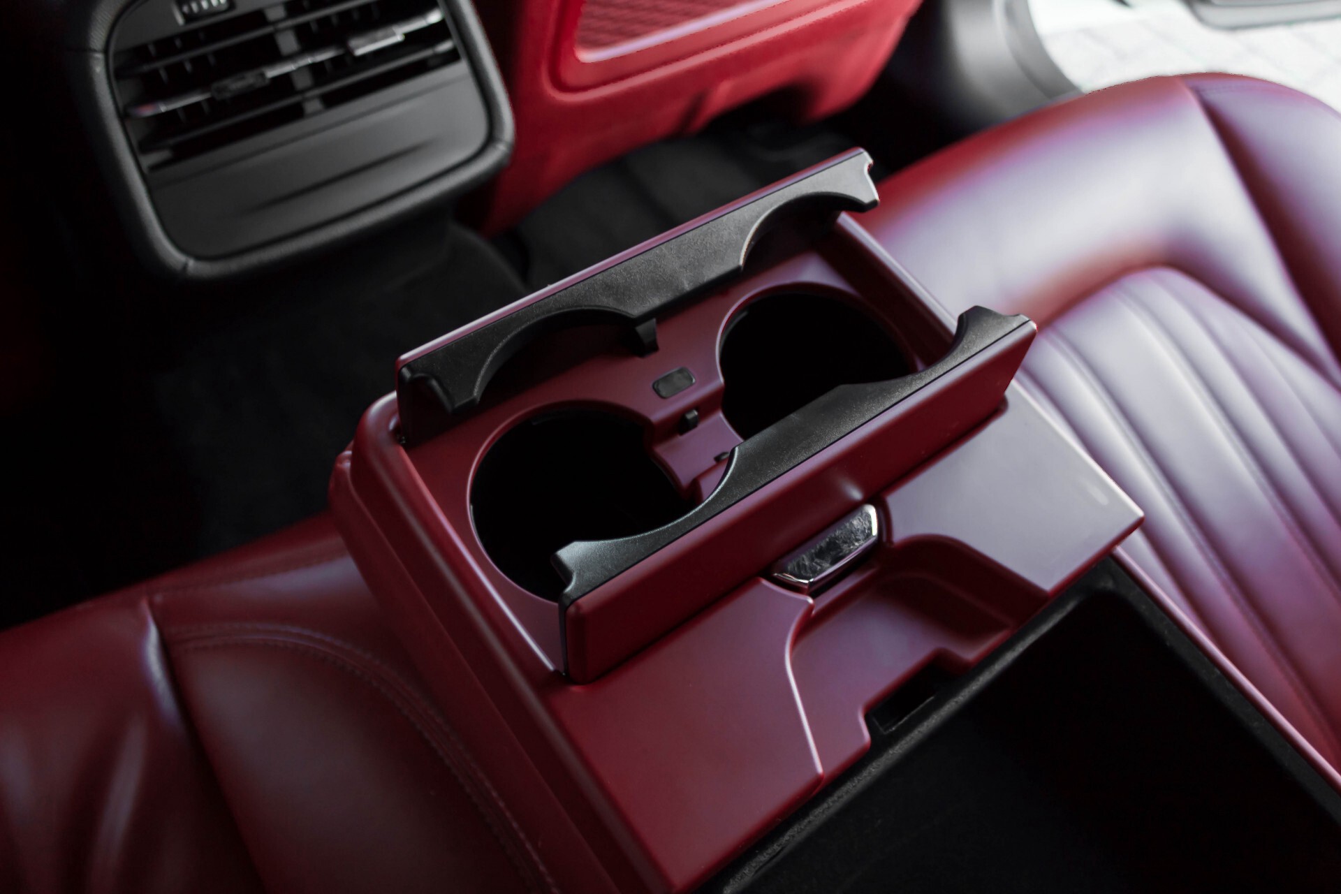 Maserati Ghibli 3.0d V6 Carbon/20''/Camera/PremiumPack/Keyless/Xenon/Navi Aut8 Foto 46