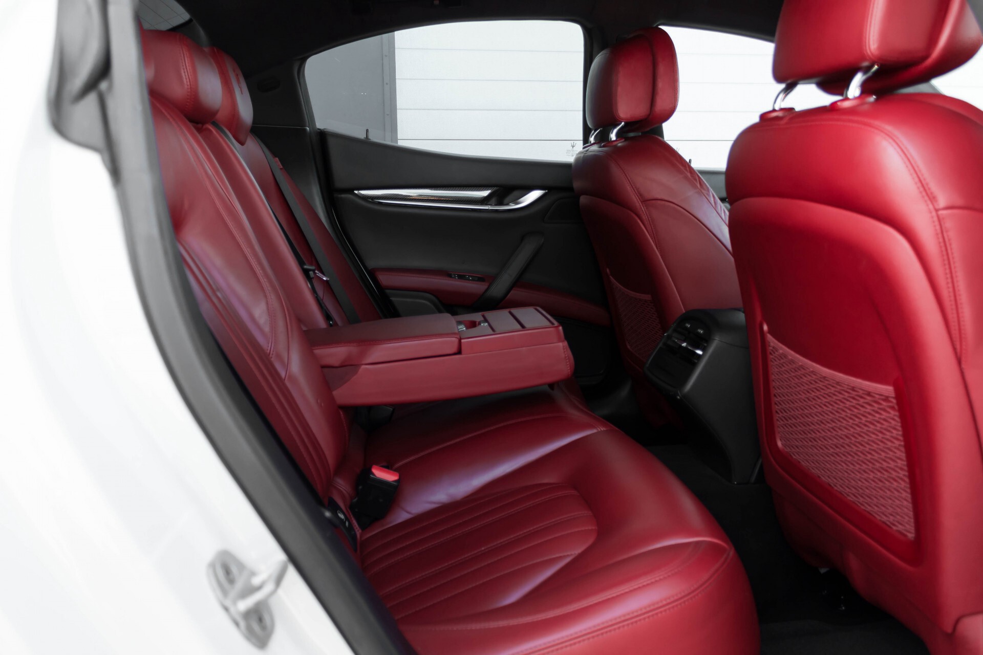 Maserati Ghibli 3.0d V6 Carbon/20''/Camera/PremiumPack/Keyless/Xenon/Navi Aut8 Foto 5