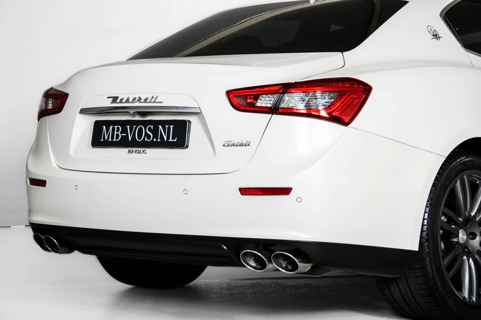 Maserati Ghibli 3.0d V6 Carbon/20''/Camera/PremiumPack/Keyless/Xenon/Navi Aut8 Foto 53