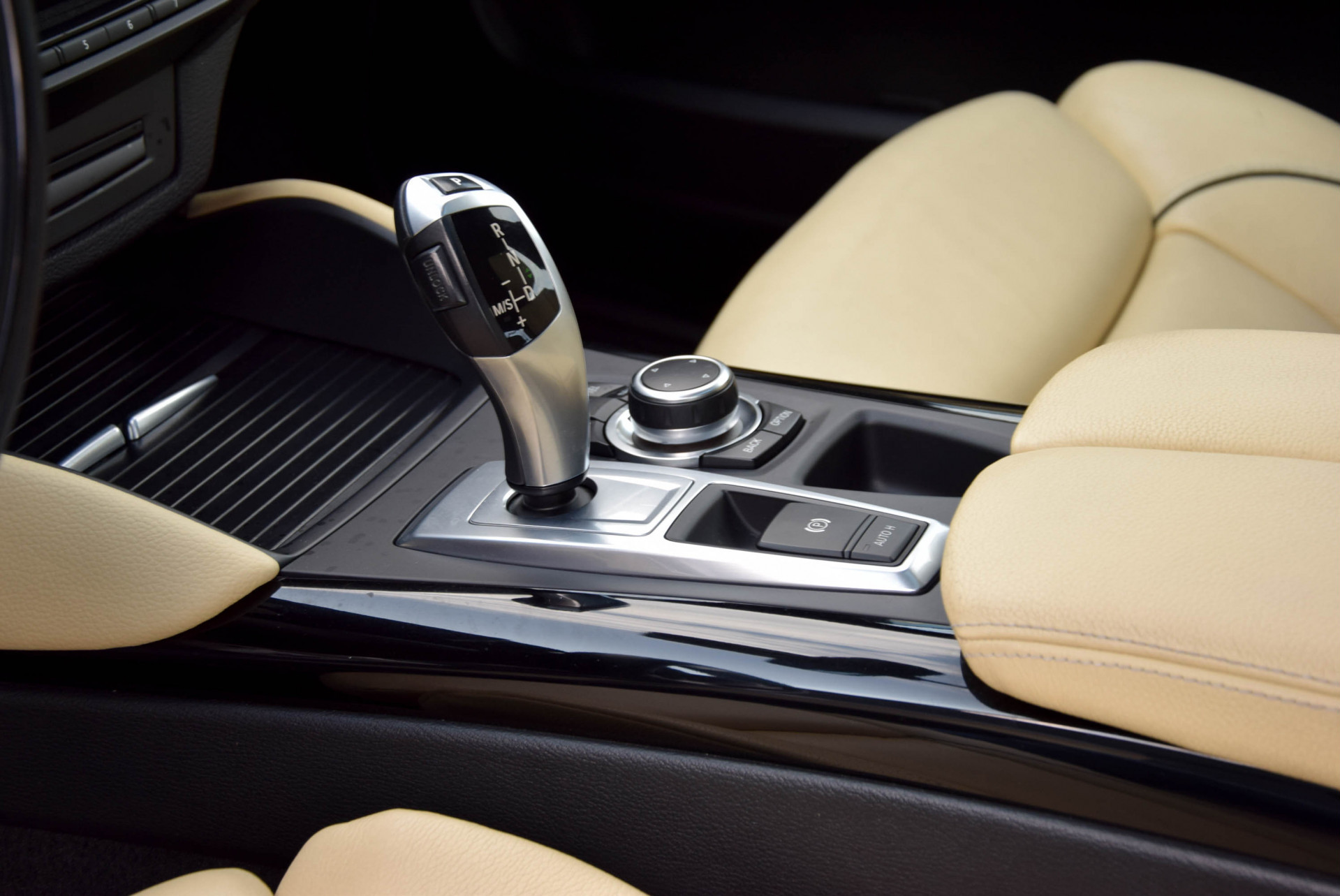 BMW X6 3.0d High Executive Luchtv/Activefront/Keyless/HiFi/Softclose Aut8 Foto 16