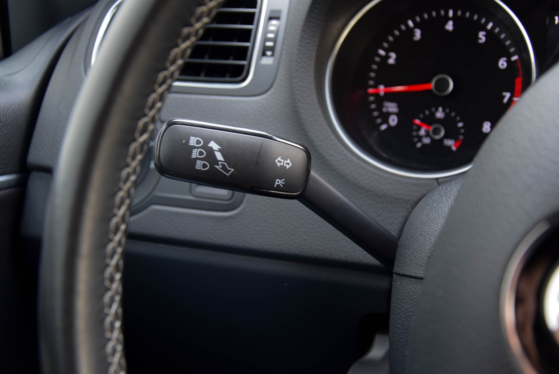 Volkswagen Polo 1.2 TSI 110pk Leer/Adaptive Cruise/Soundpakket/Navi/Zwarte hemel Aut Foto 10