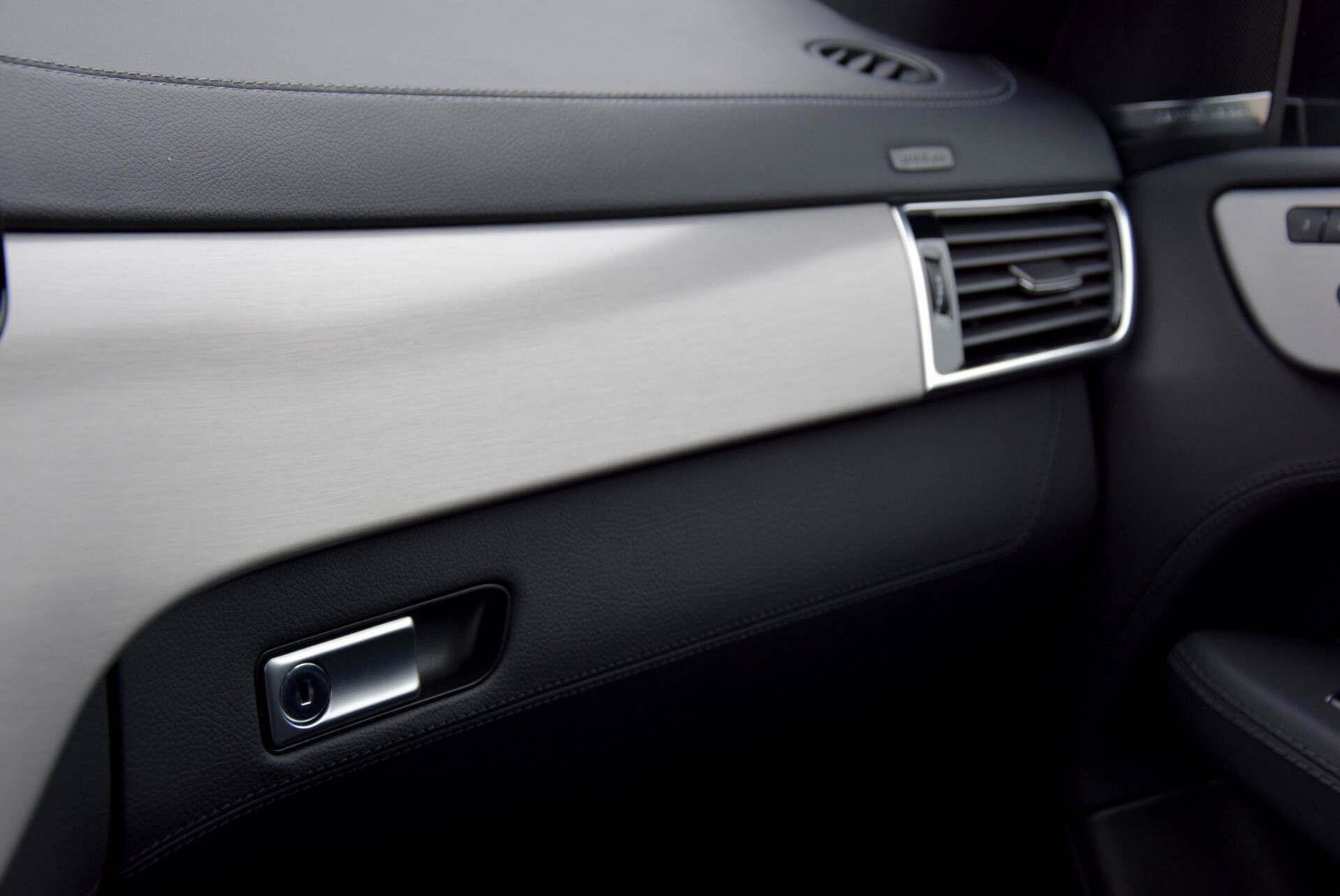 Mercedes-Benz GLE 350d 4-M AMG Distronic/Dak/Harman Kardon/ILS/Standkachel/Mem Aut9 Foto 17