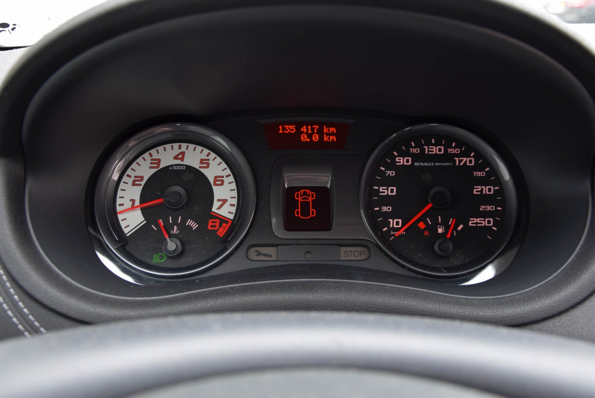 Renault Clio 2.0 RS Cup Navi/Akrapovic/Sportstoelen/Subwoofer/18''/Xenon Hs6 Foto 6